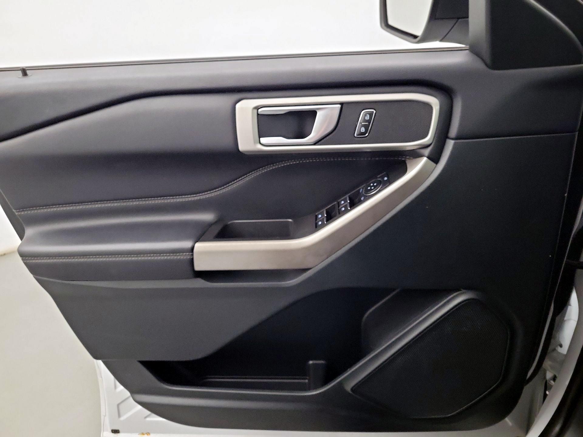 Thumbnail: 2023 Ford Explorer - 10