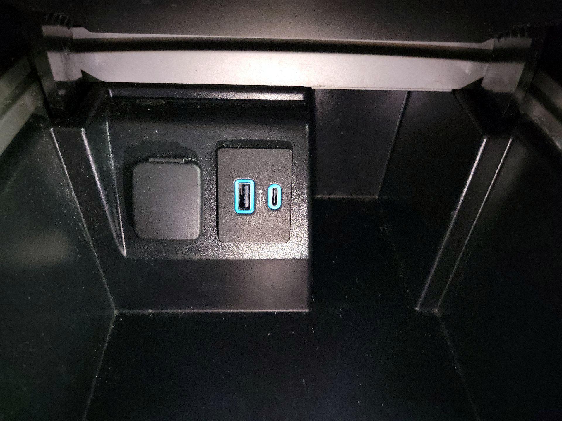 Thumbnail: 2023 Ford Explorer - 16