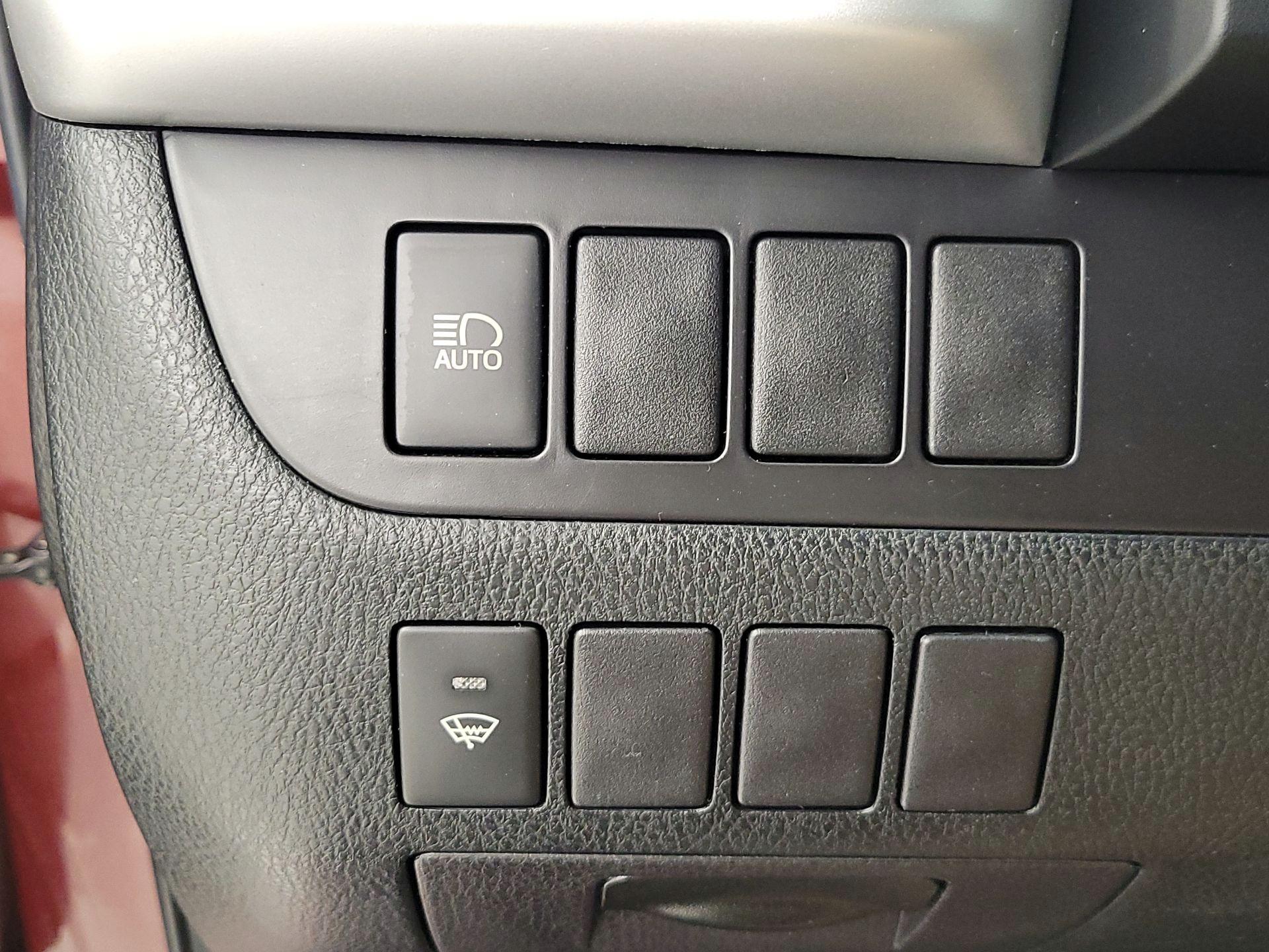 Thumbnail: 2018 Toyota Highlander - 13