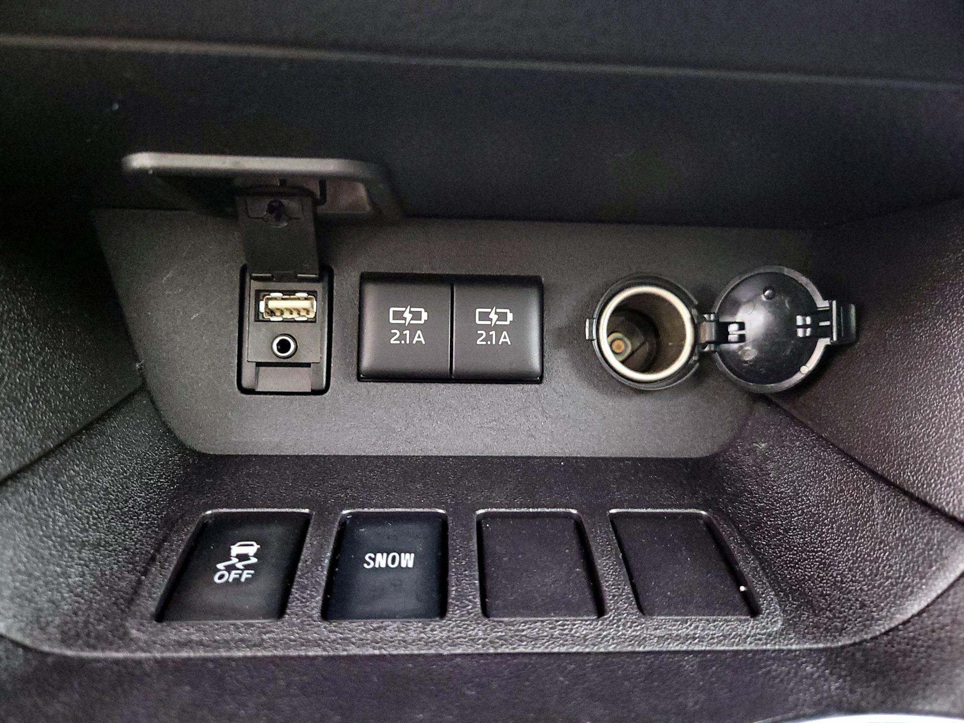Thumbnail: 2018 Toyota Highlander - 18