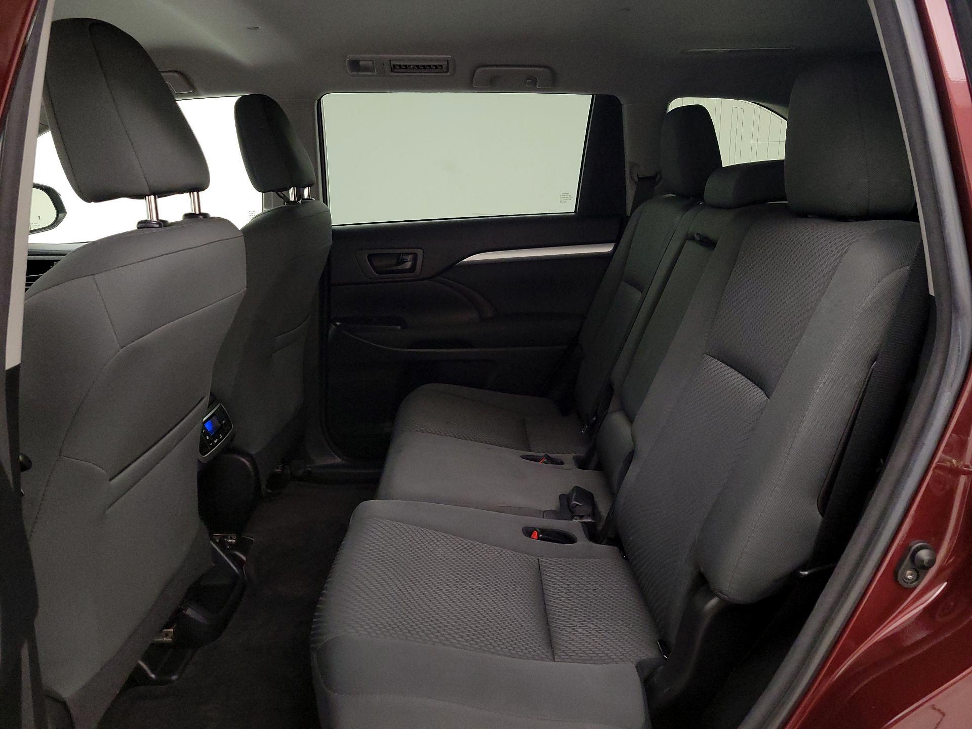 Thumbnail: 2018 Toyota Highlander - 19