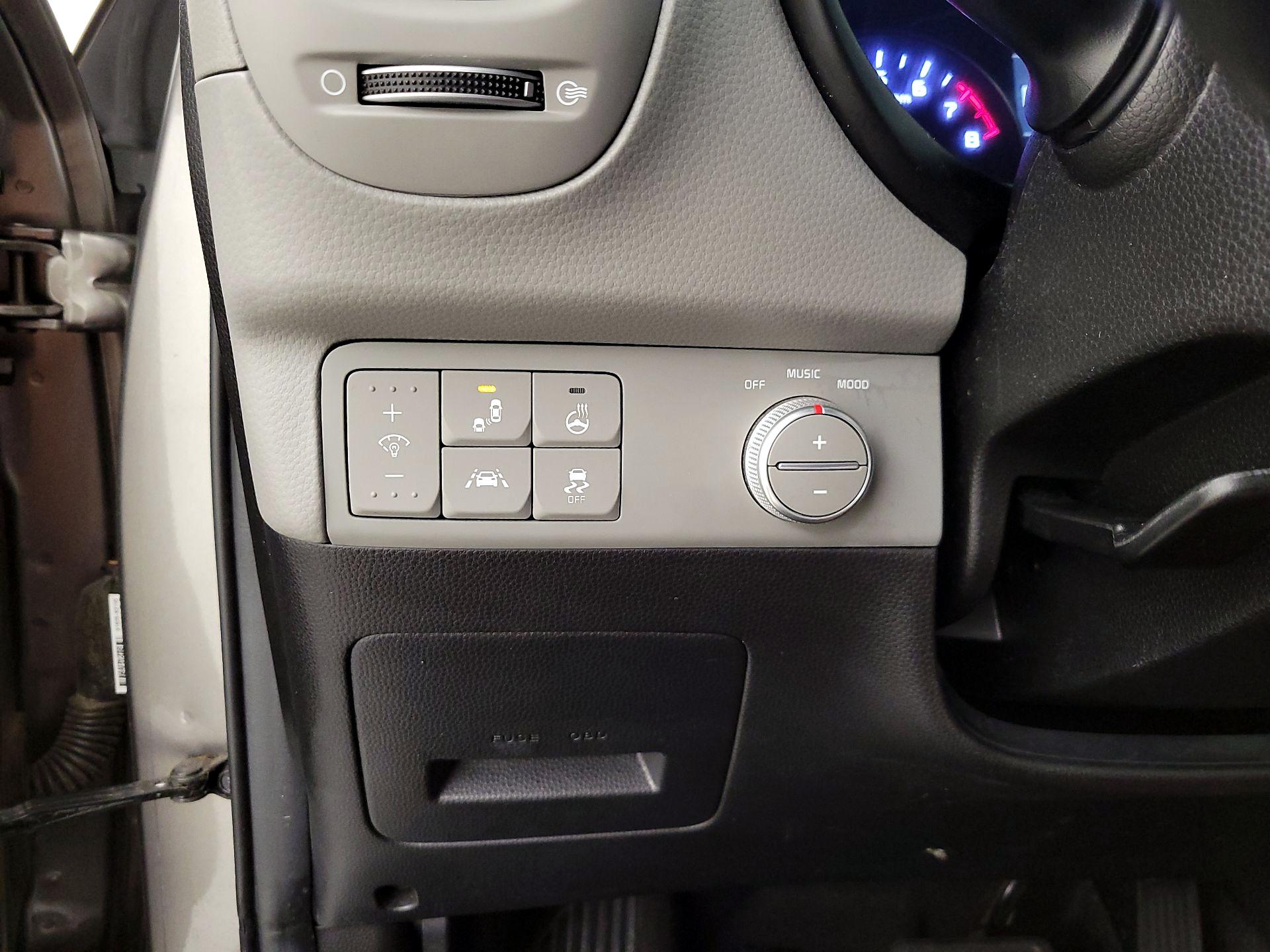 Thumbnail: 2017 Kia Soul - 13