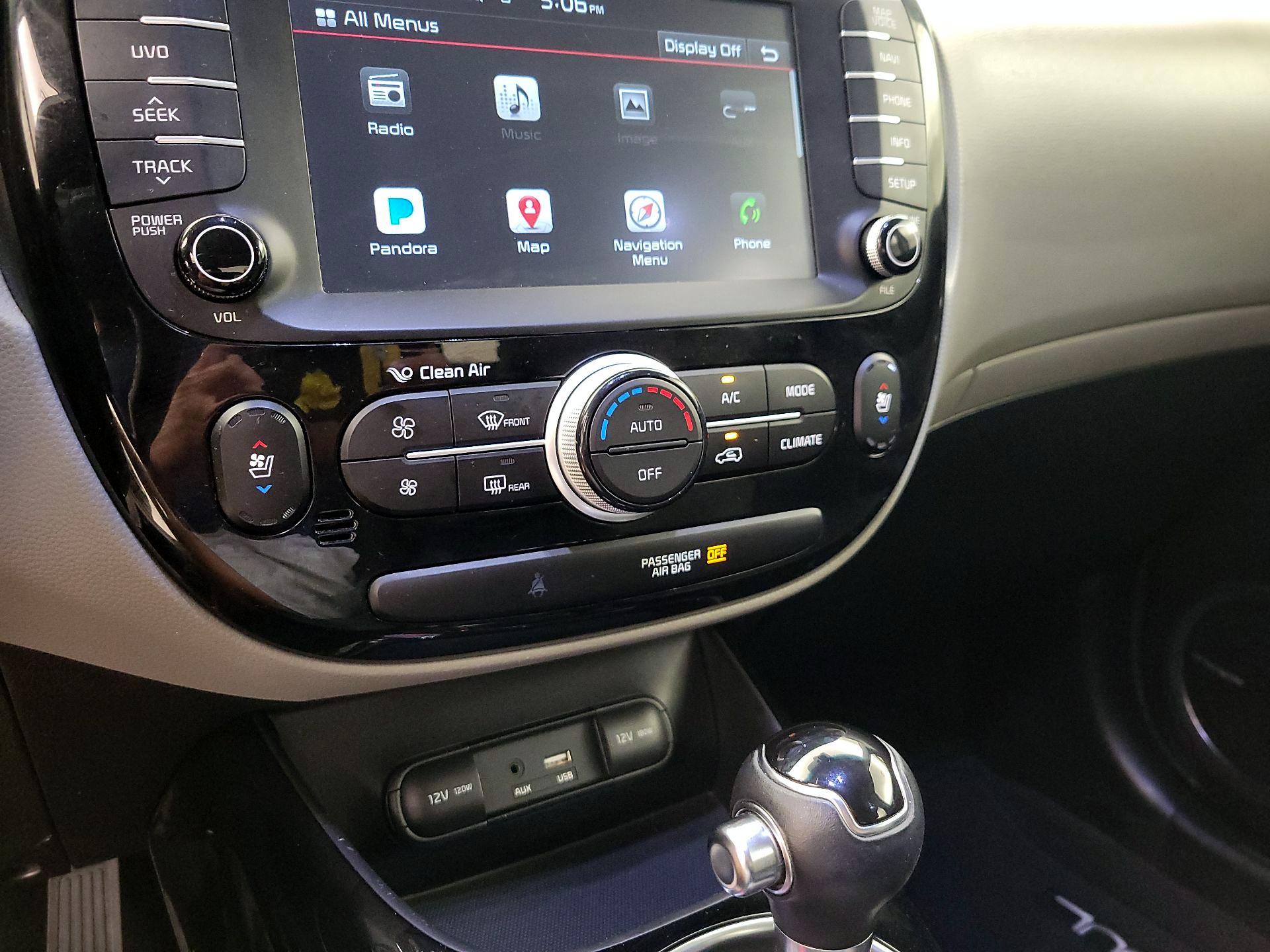 Thumbnail: 2017 Kia Soul - 17