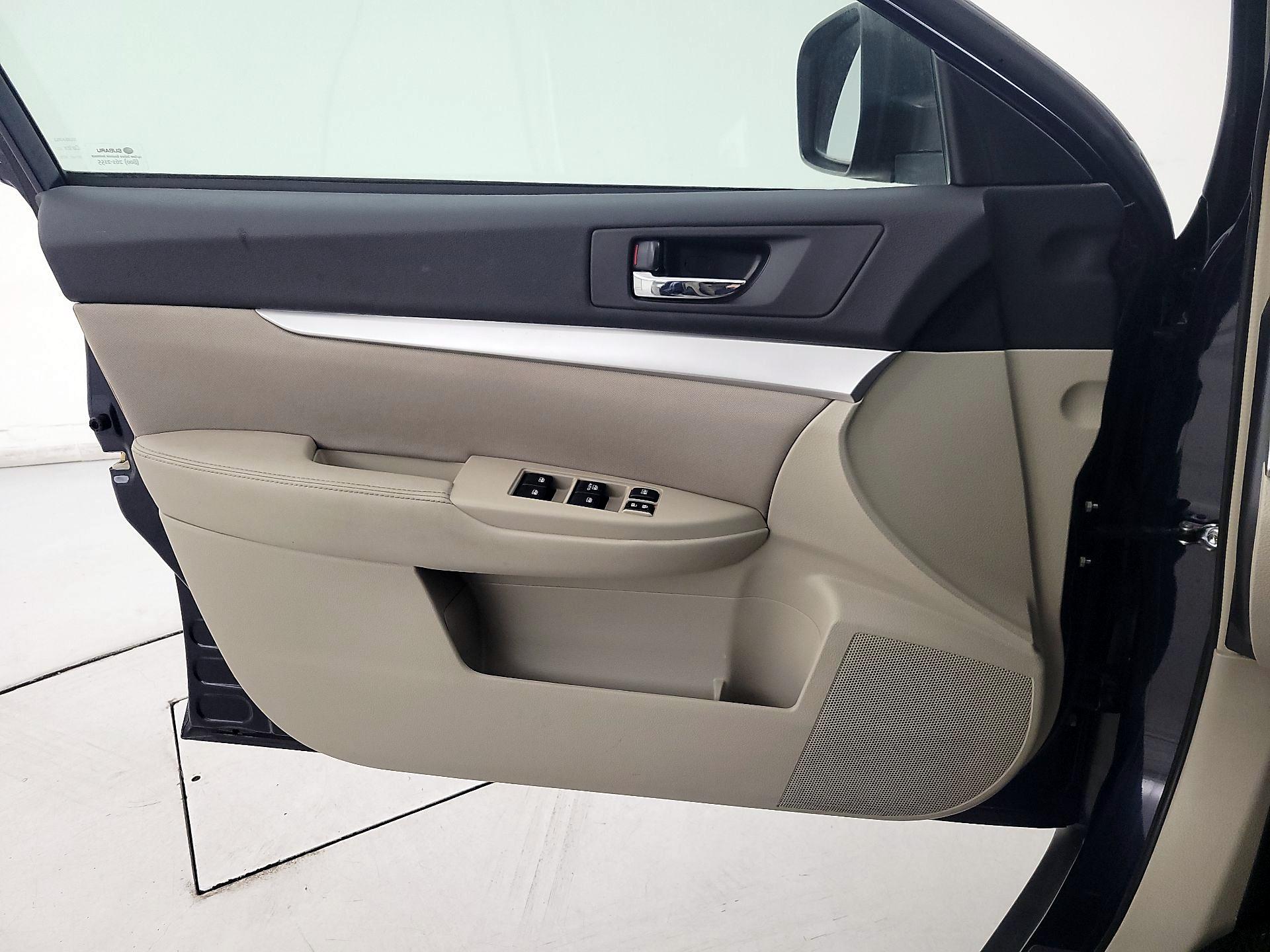 Thumbnail: 2014 Subaru Outback - 12