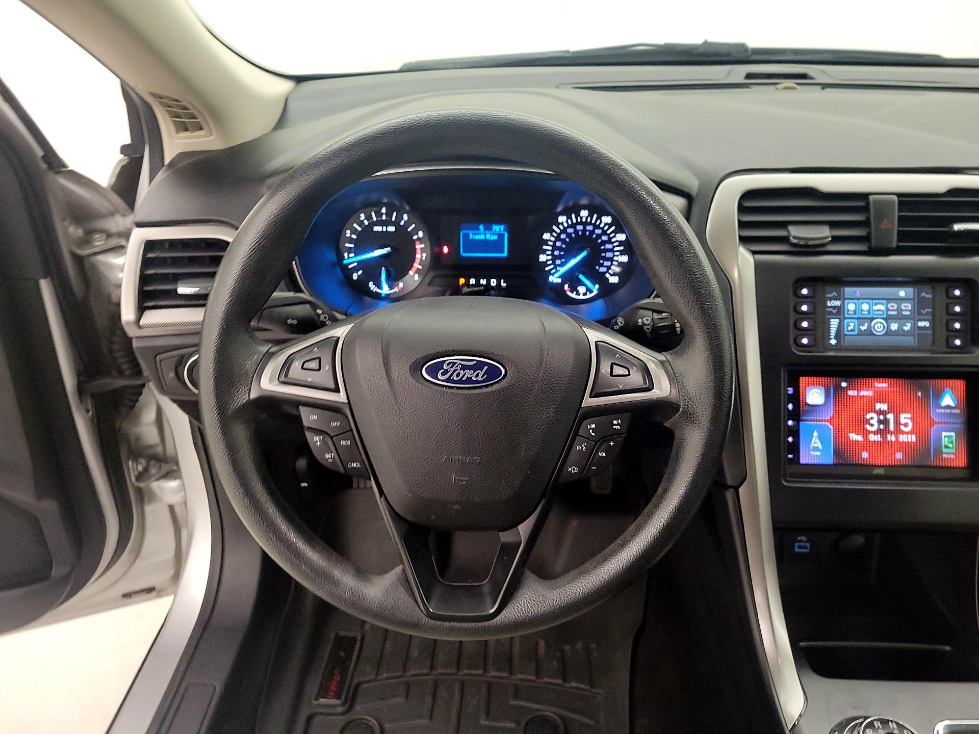 Thumbnail: 2017 Ford Fusion - 10