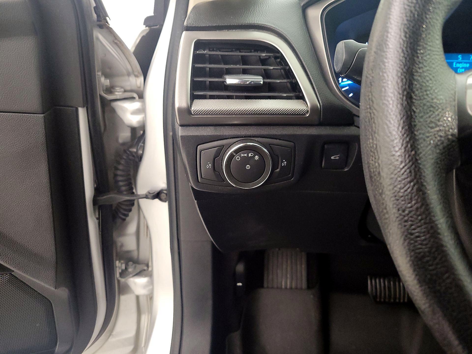 Thumbnail: 2017 Ford Fusion - 13