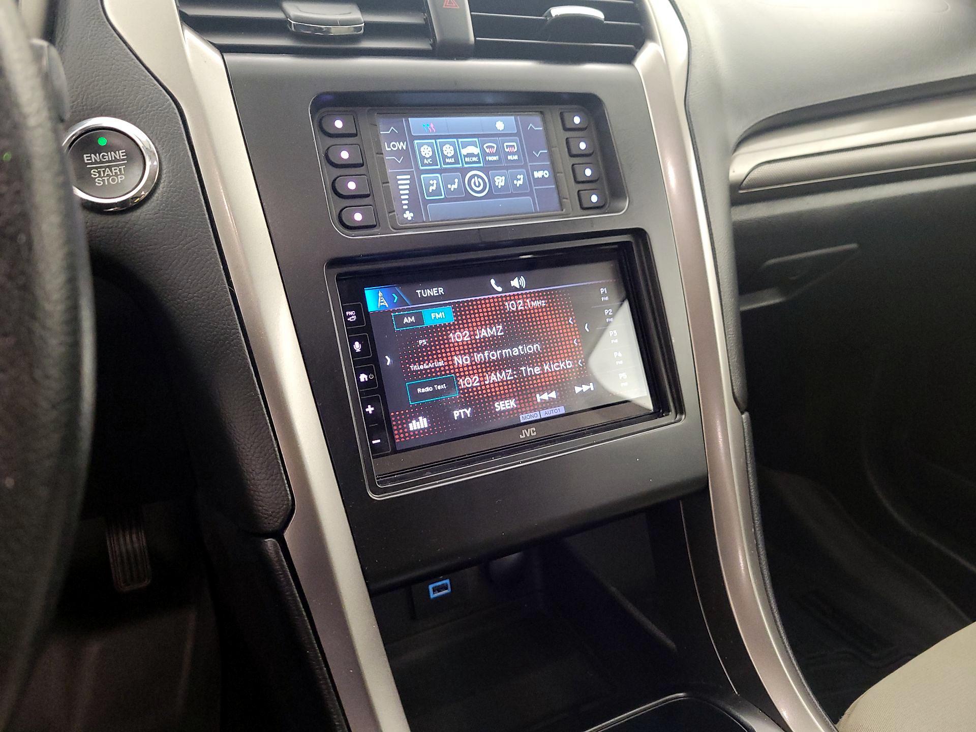 Thumbnail: 2017 Ford Fusion - 15