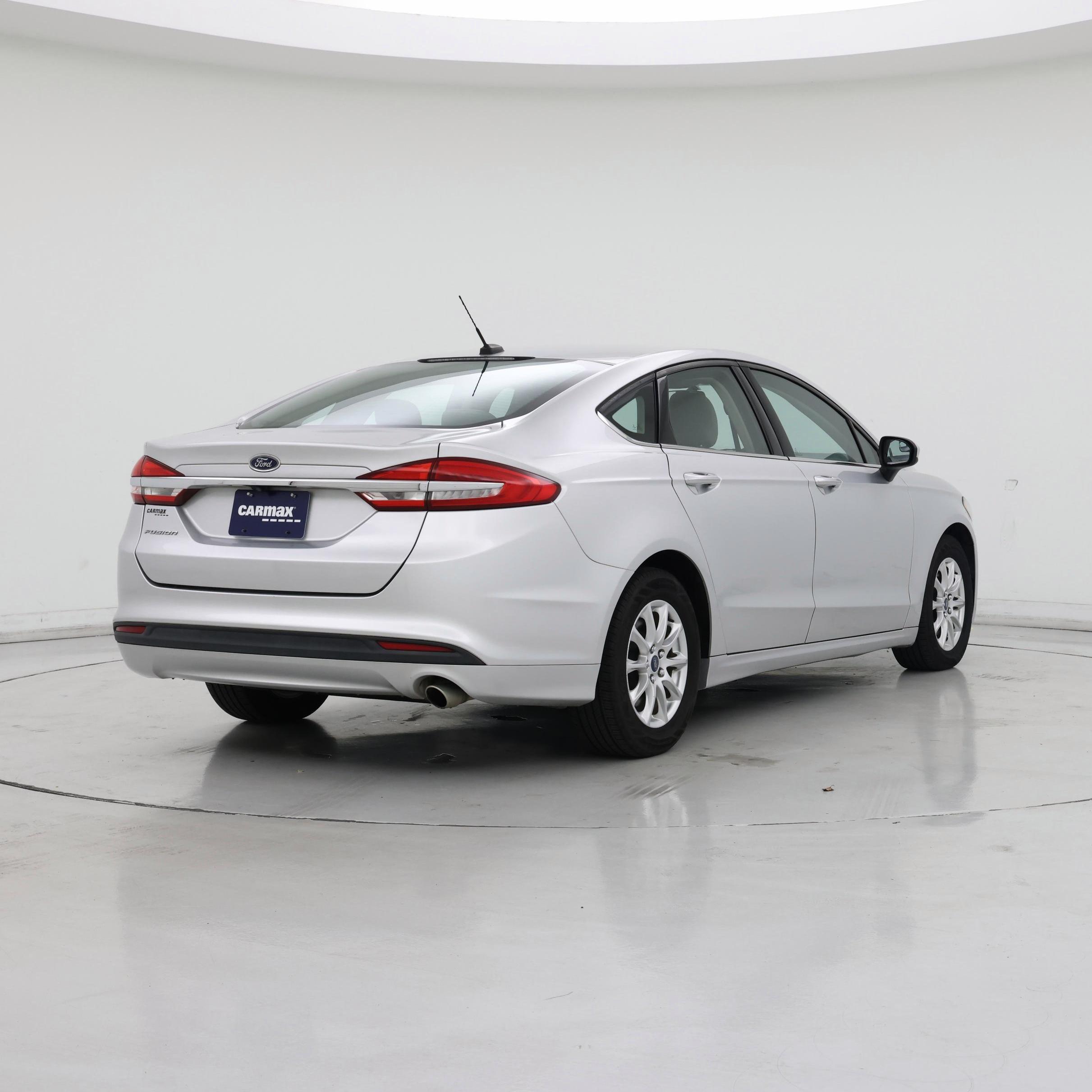 Thumbnail: 2017 Ford Fusion - 8
