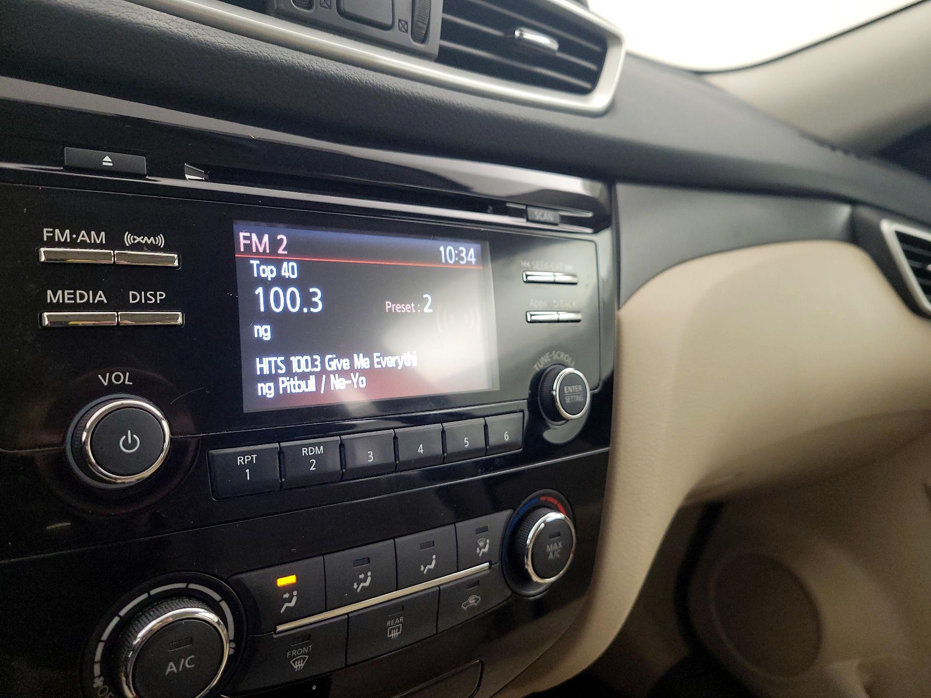 Thumbnail: 2016 Nissan Rogue - 14