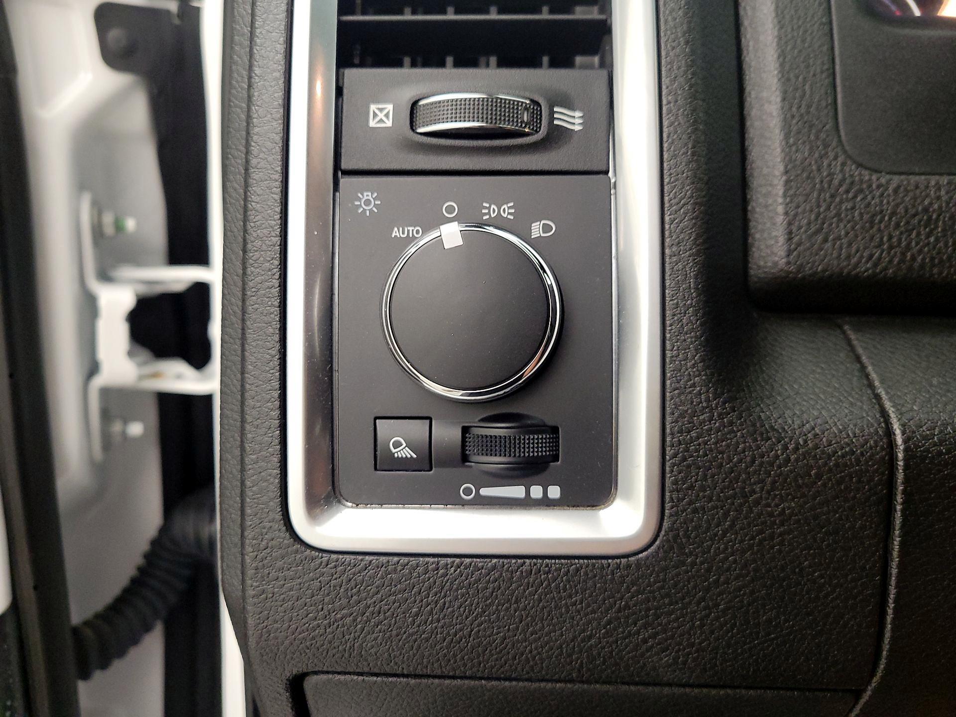 Thumbnail: 2022 RAM 1500 Classic - 13