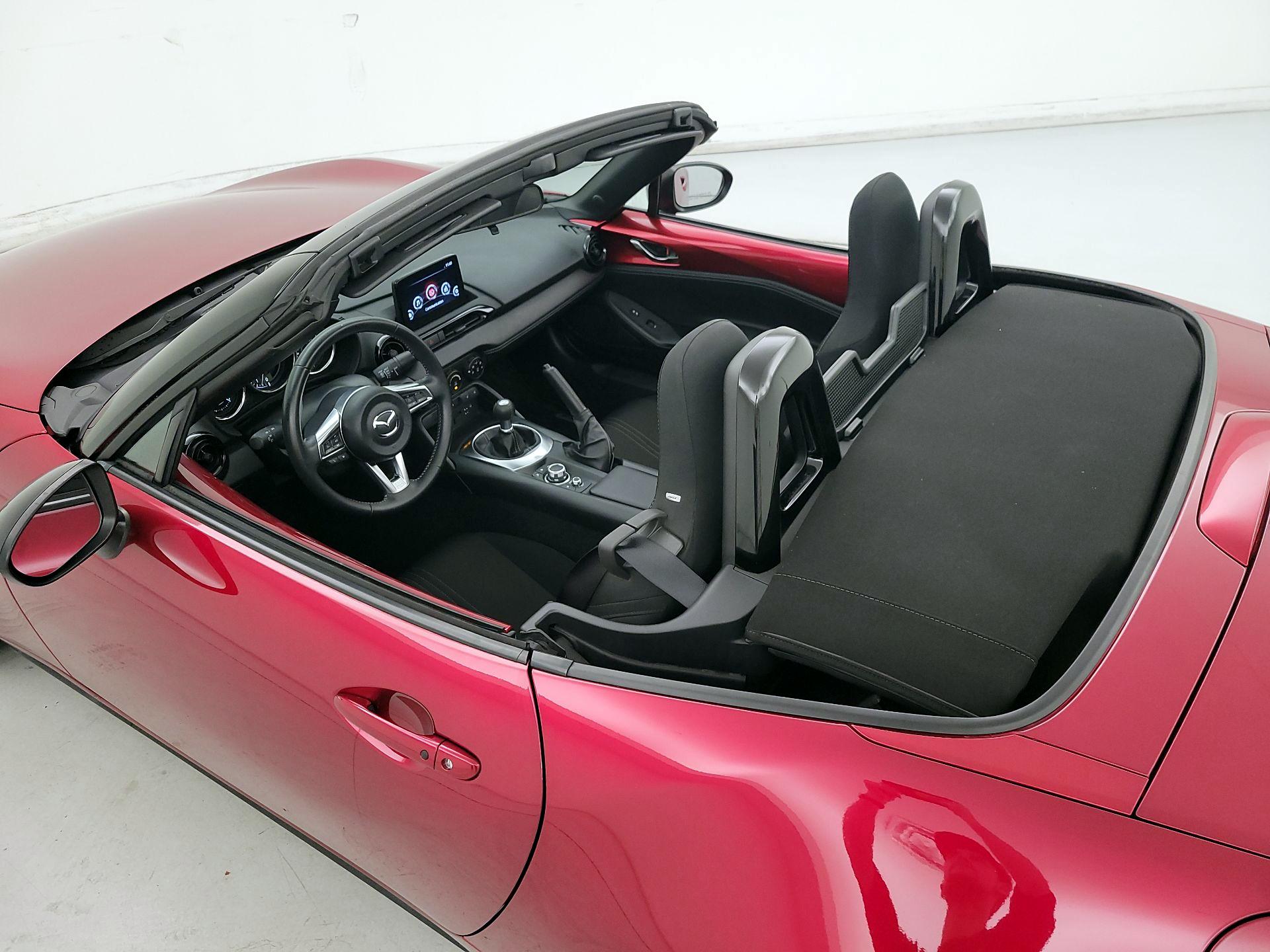 Thumbnail: 2021 Mazda MX-5 Miata - 20