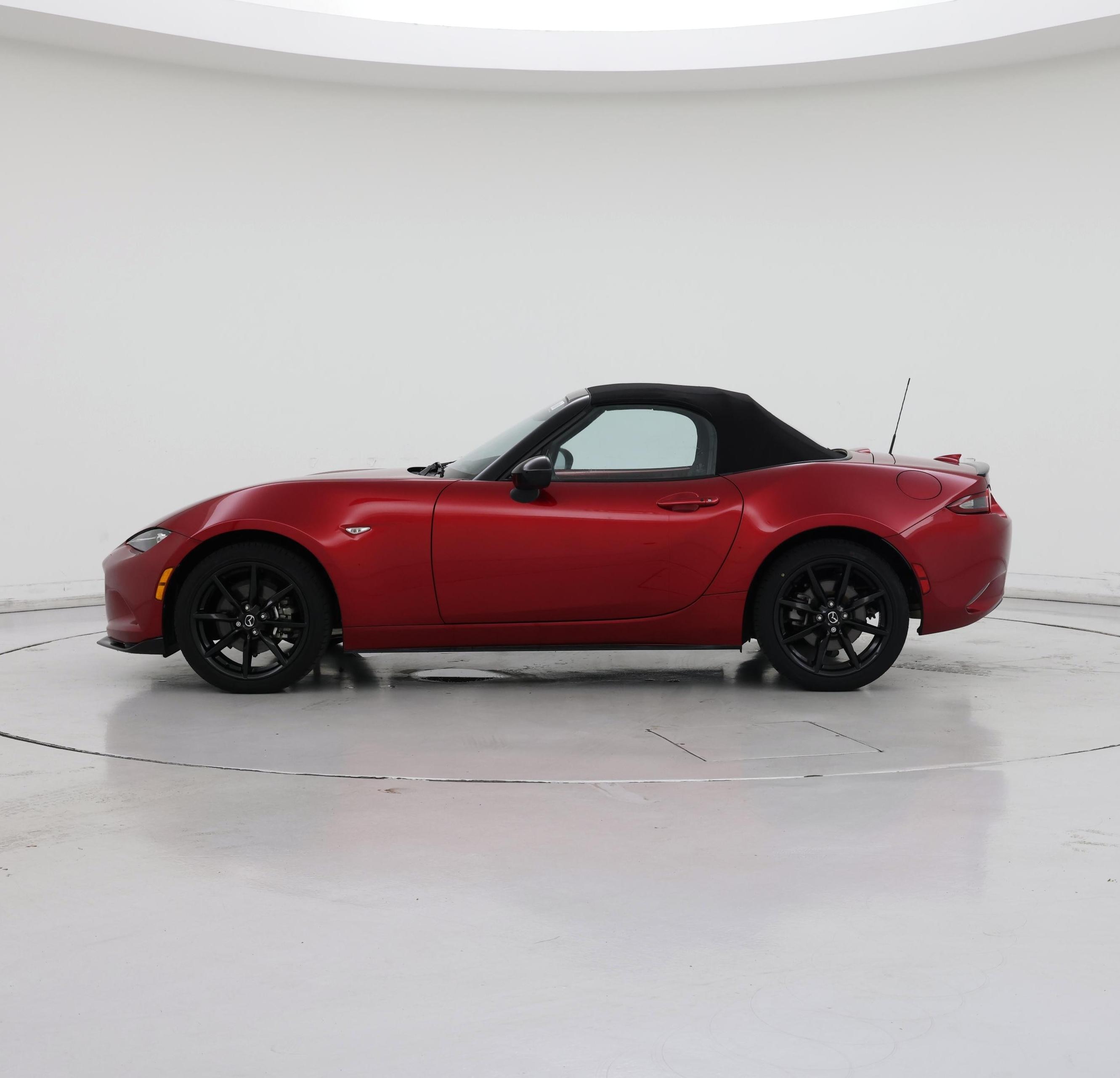 Thumbnail: 2021 Mazda MX-5 Miata - 3
