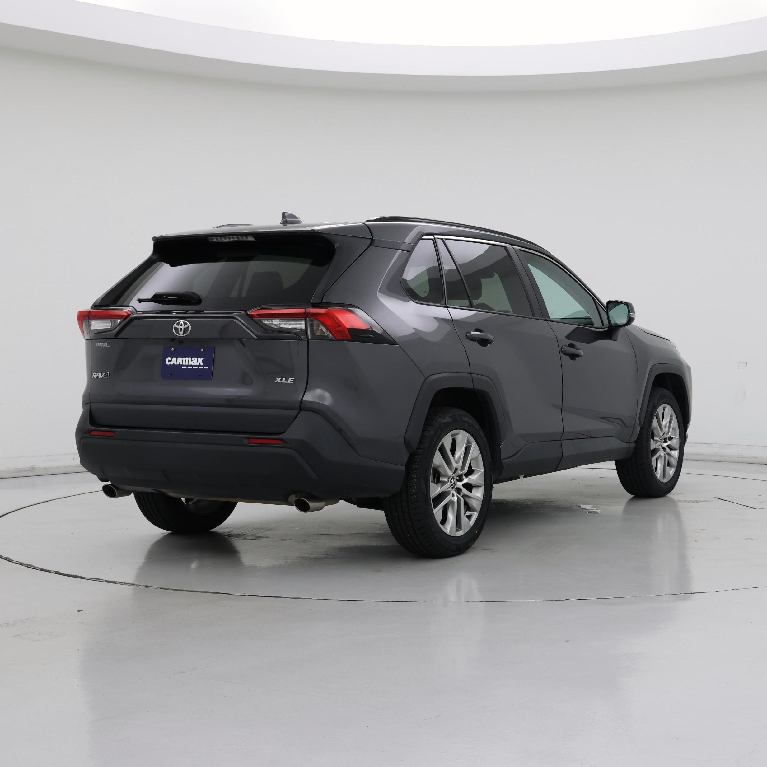 Thumbnail: 2021 Toyota RAV4 - 8