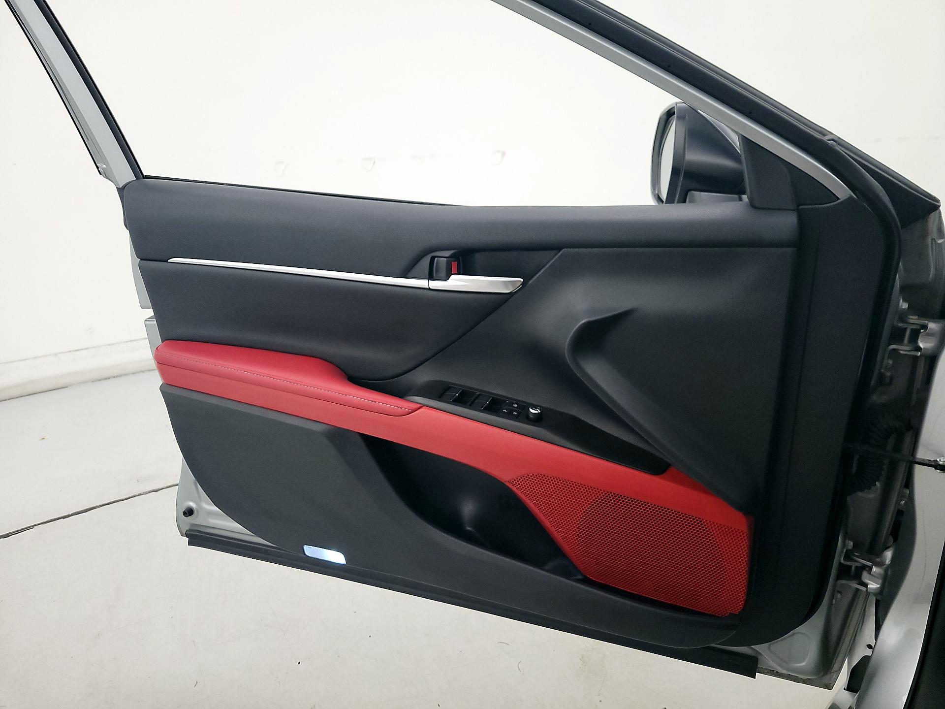 Thumbnail: 2022 Toyota Camry - 12