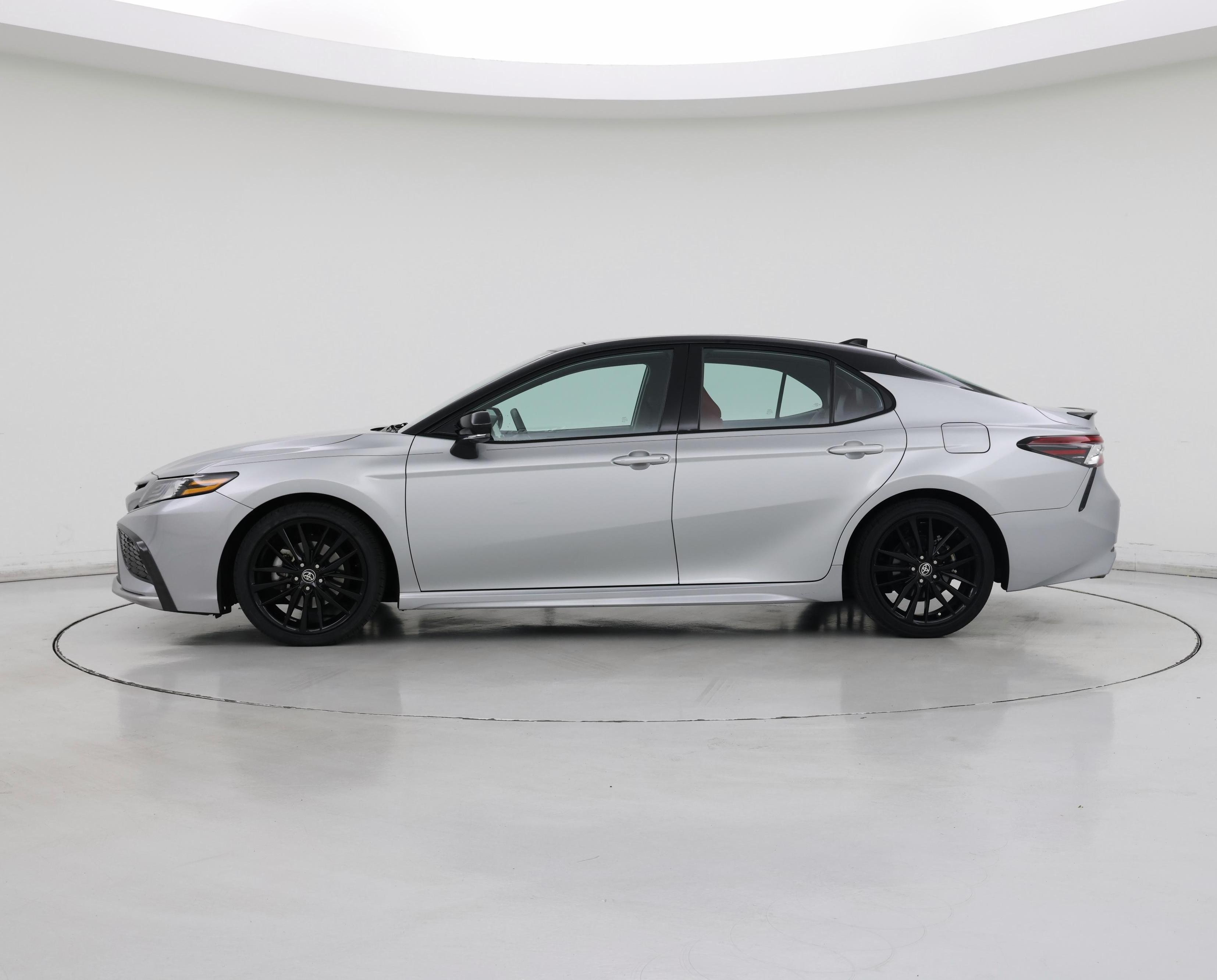 Thumbnail: 2022 Toyota Camry - 3