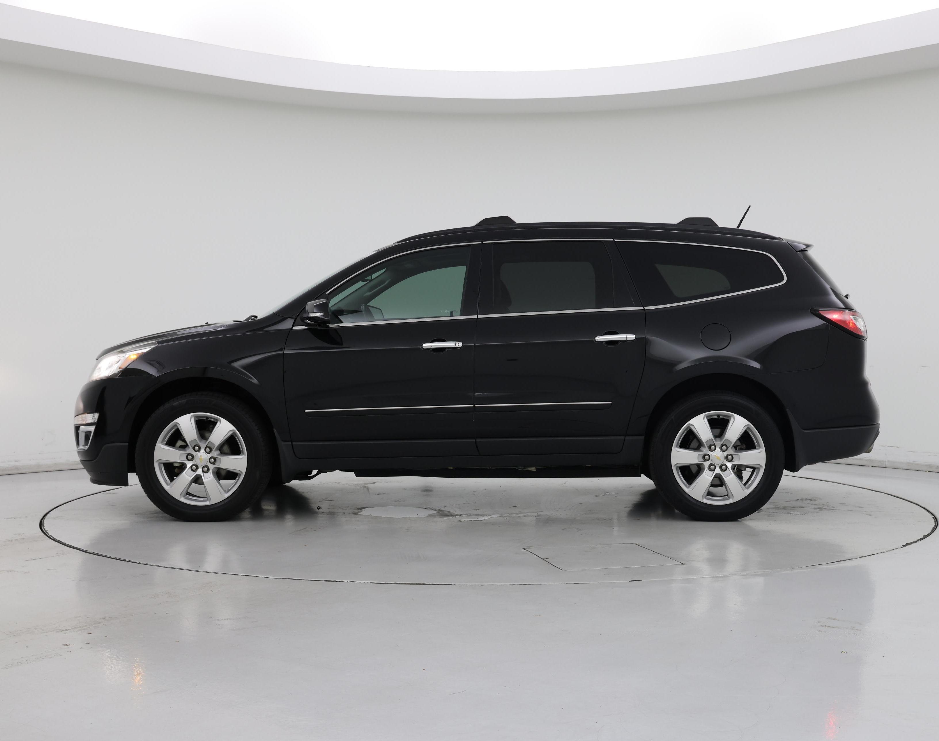 Thumbnail: 2017 Chevrolet Traverse - 3