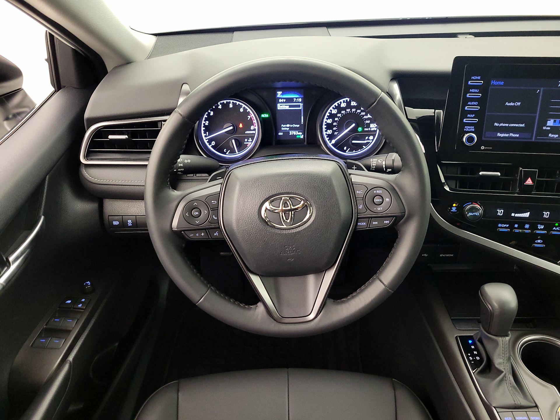 Thumbnail: 2023 Toyota Camry - 10
