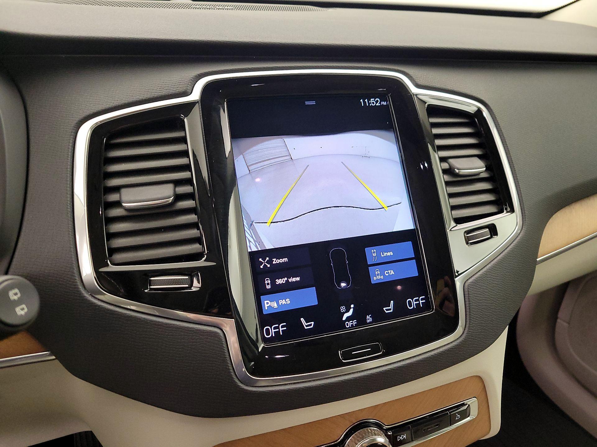 Thumbnail: 2022 Volvo XC90 - 14