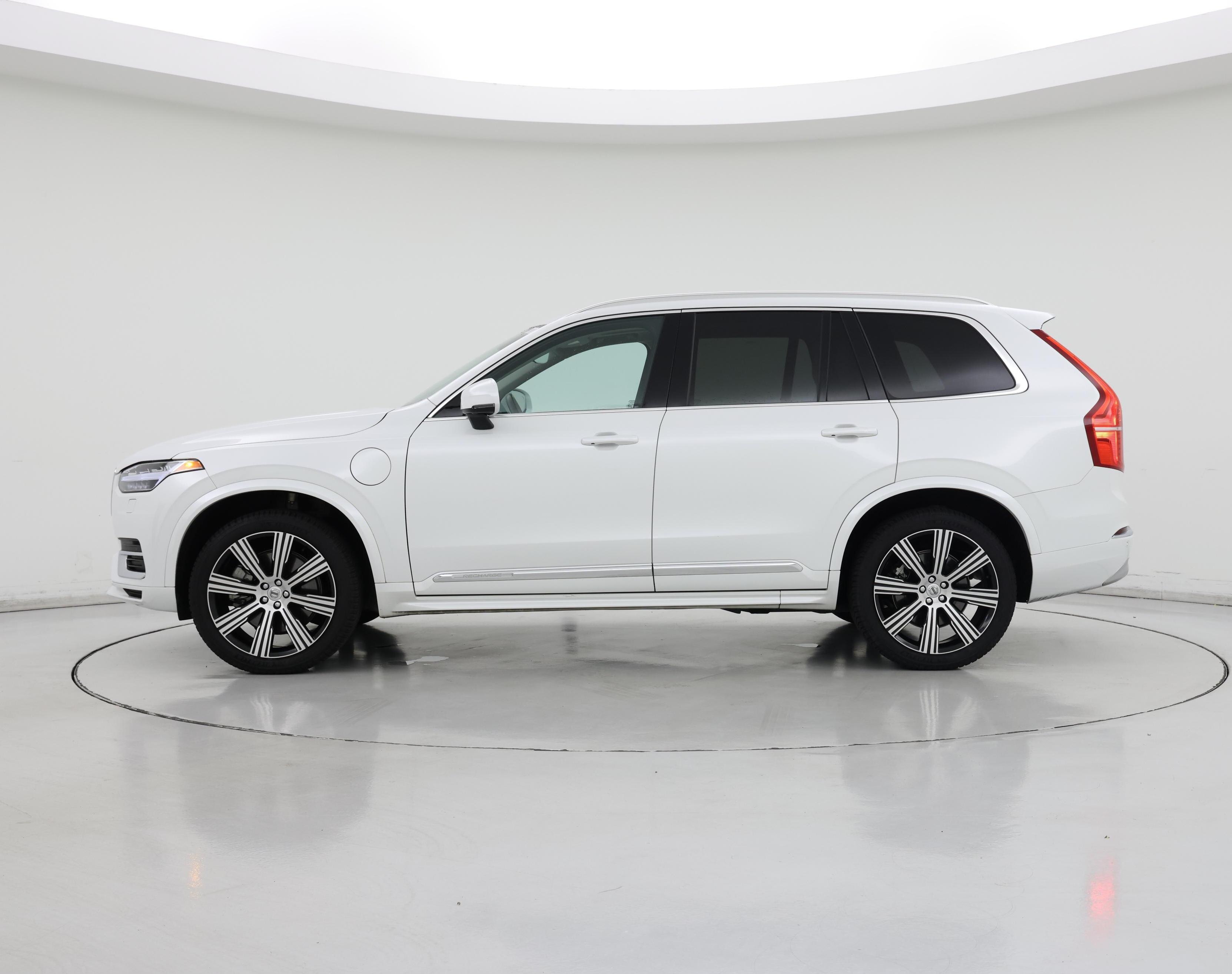 Thumbnail: 2022 Volvo XC90 - 3