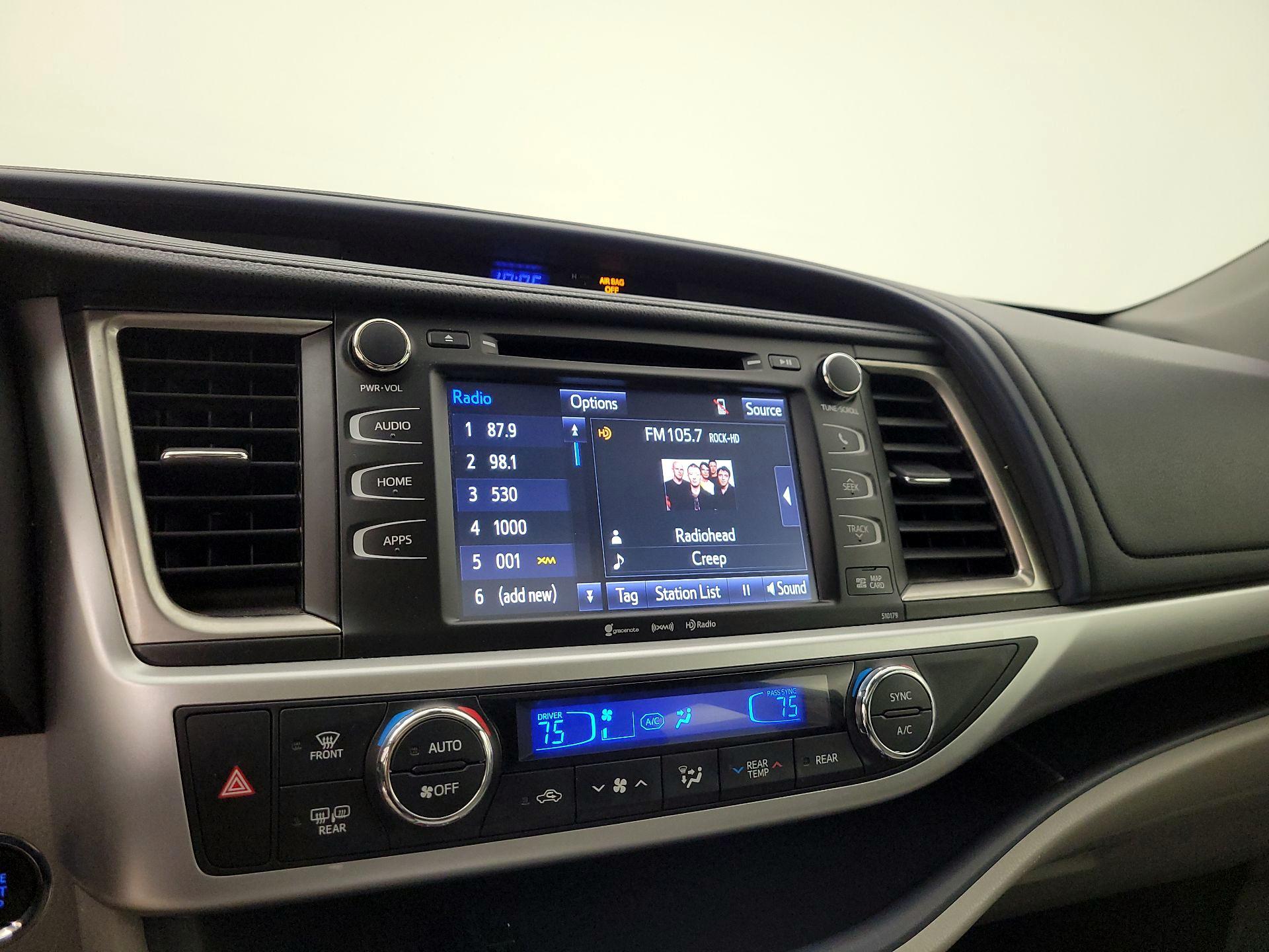 Thumbnail: 2017 Toyota Highlander - 16