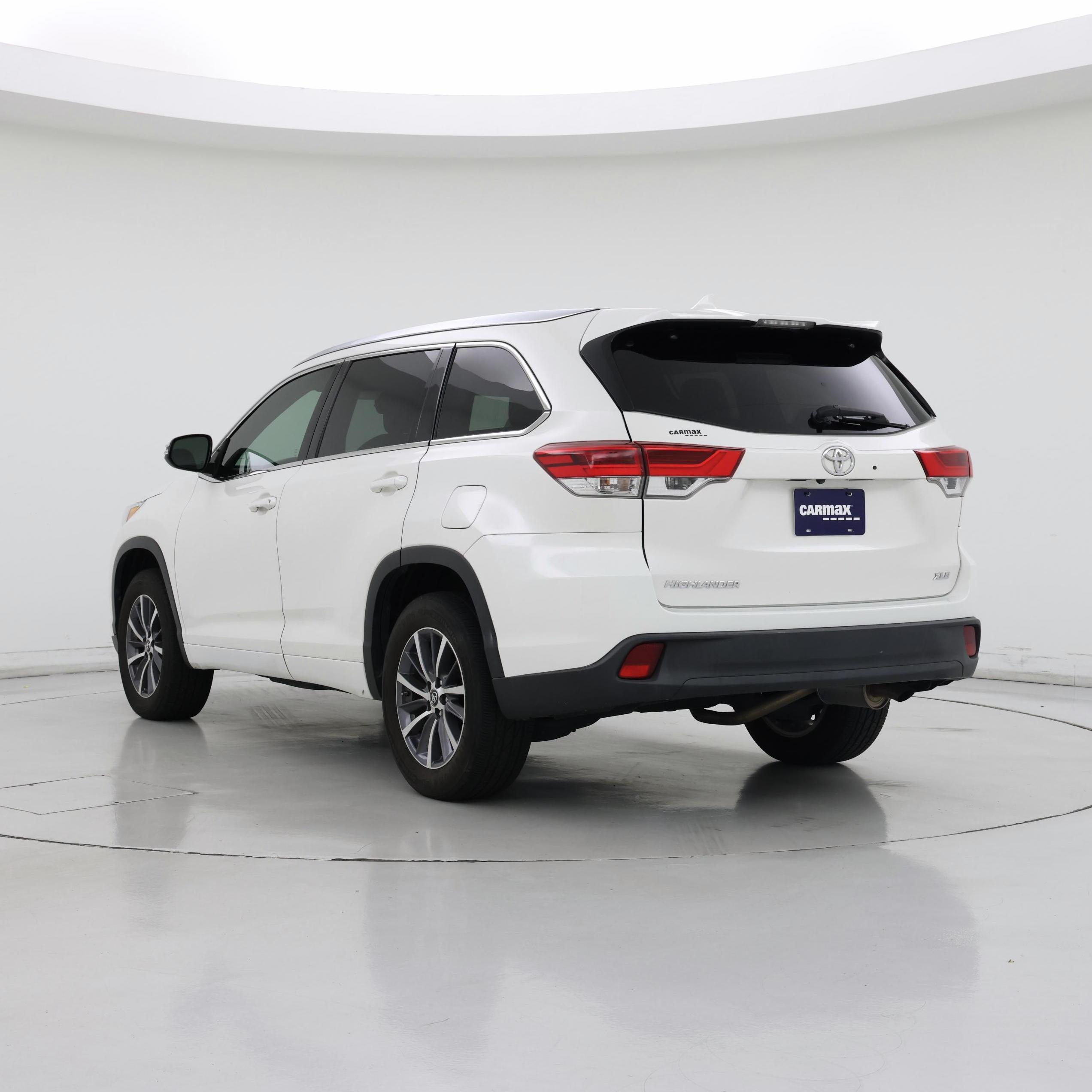 Thumbnail: 2017 Toyota Highlander - 2