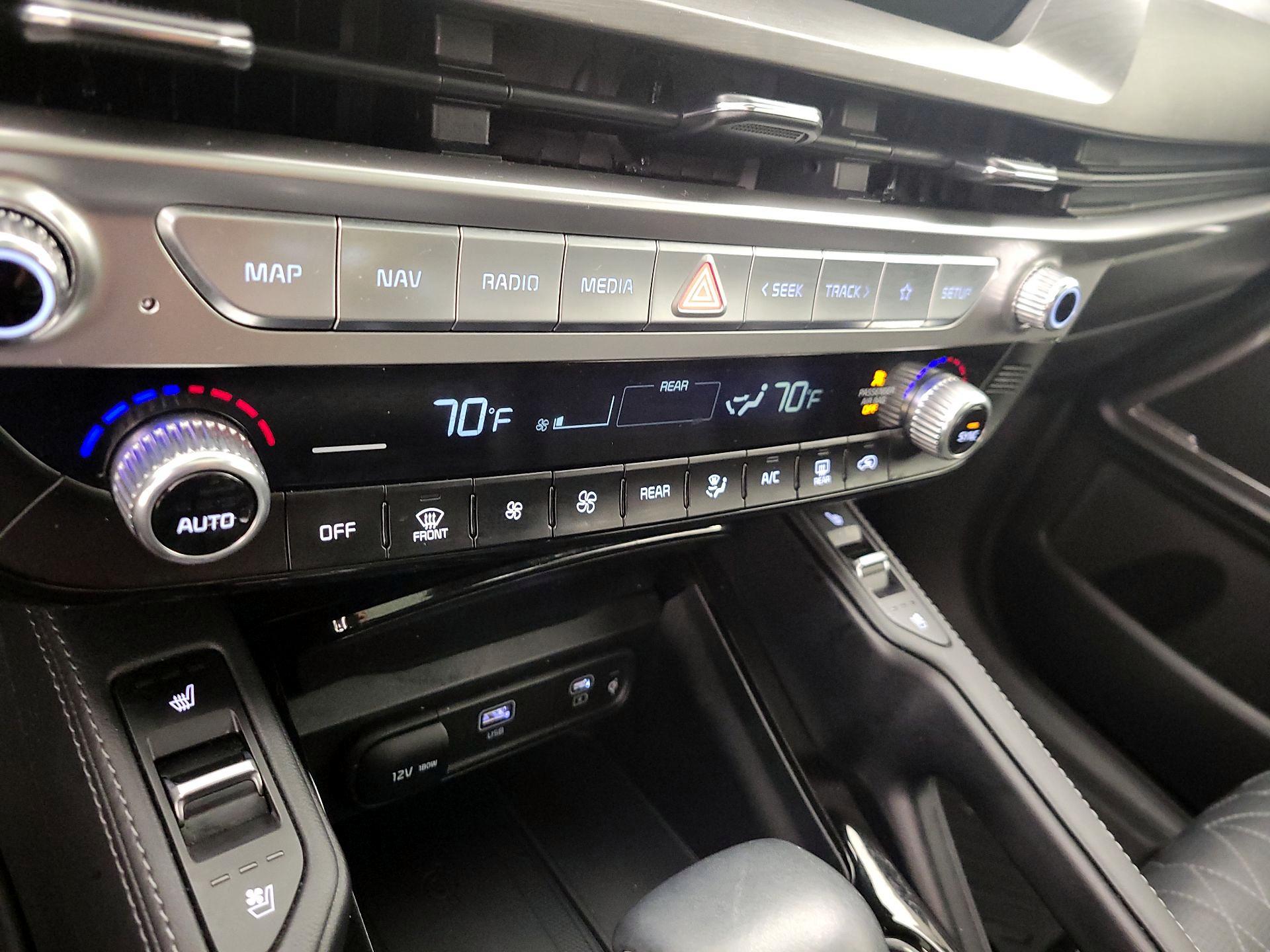 Thumbnail: 2023 Kia Telluride - 17