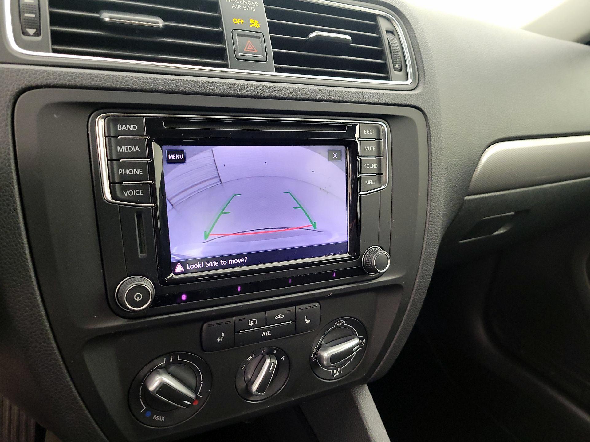 Thumbnail: 2017 Volkswagen Jetta - 14