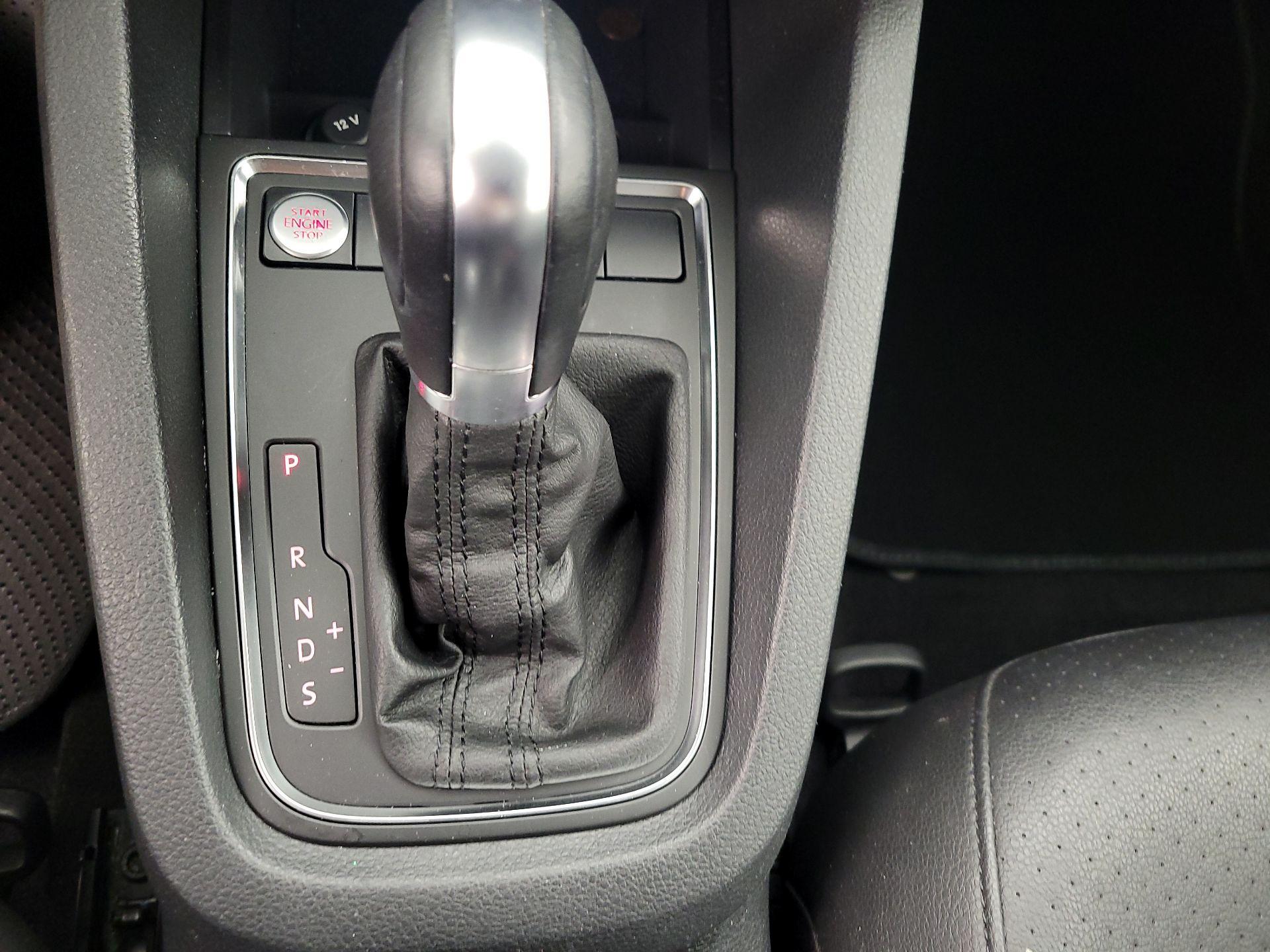 Thumbnail: 2017 Volkswagen Jetta - 17