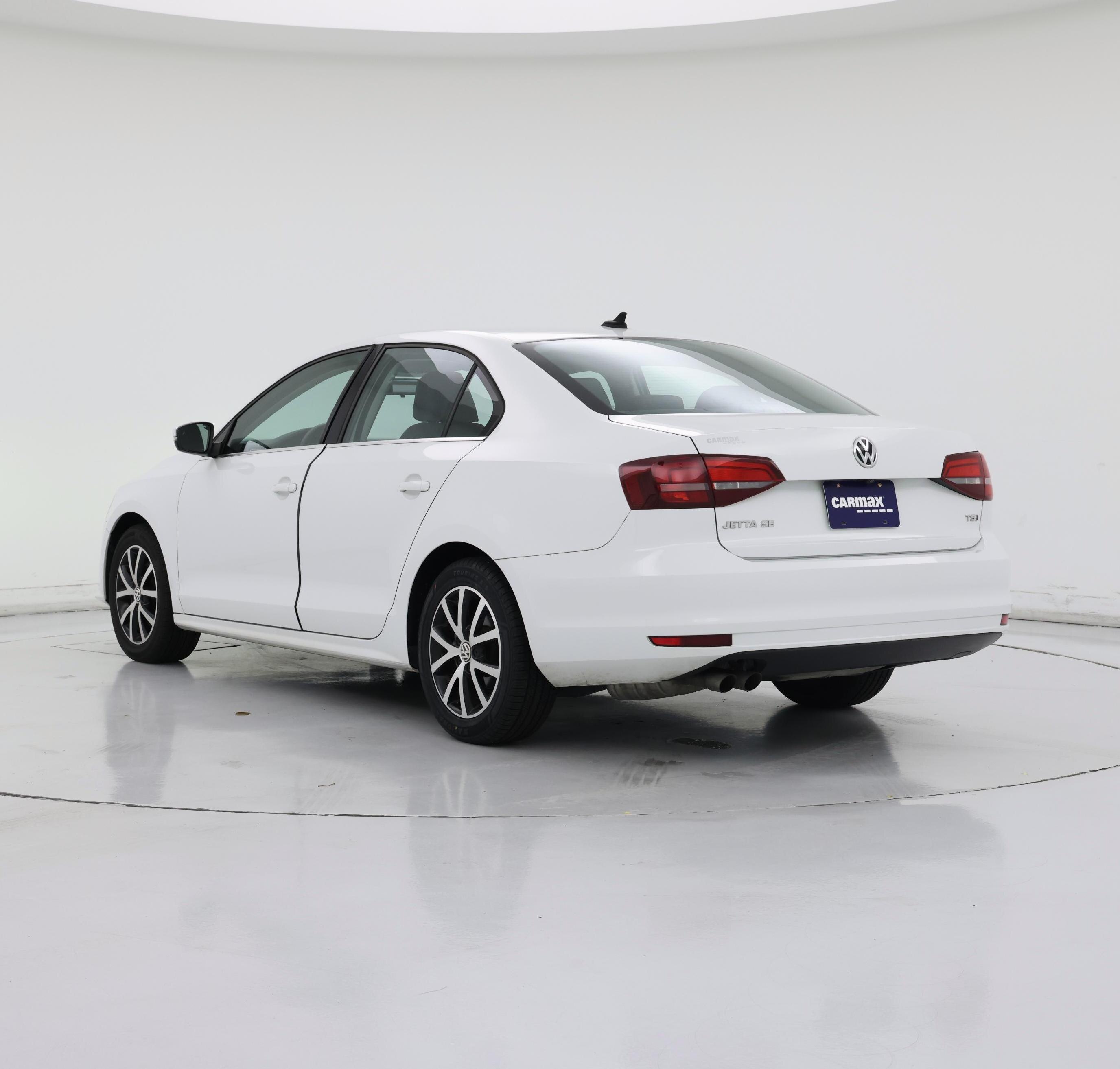 Thumbnail: 2017 Volkswagen Jetta - 2