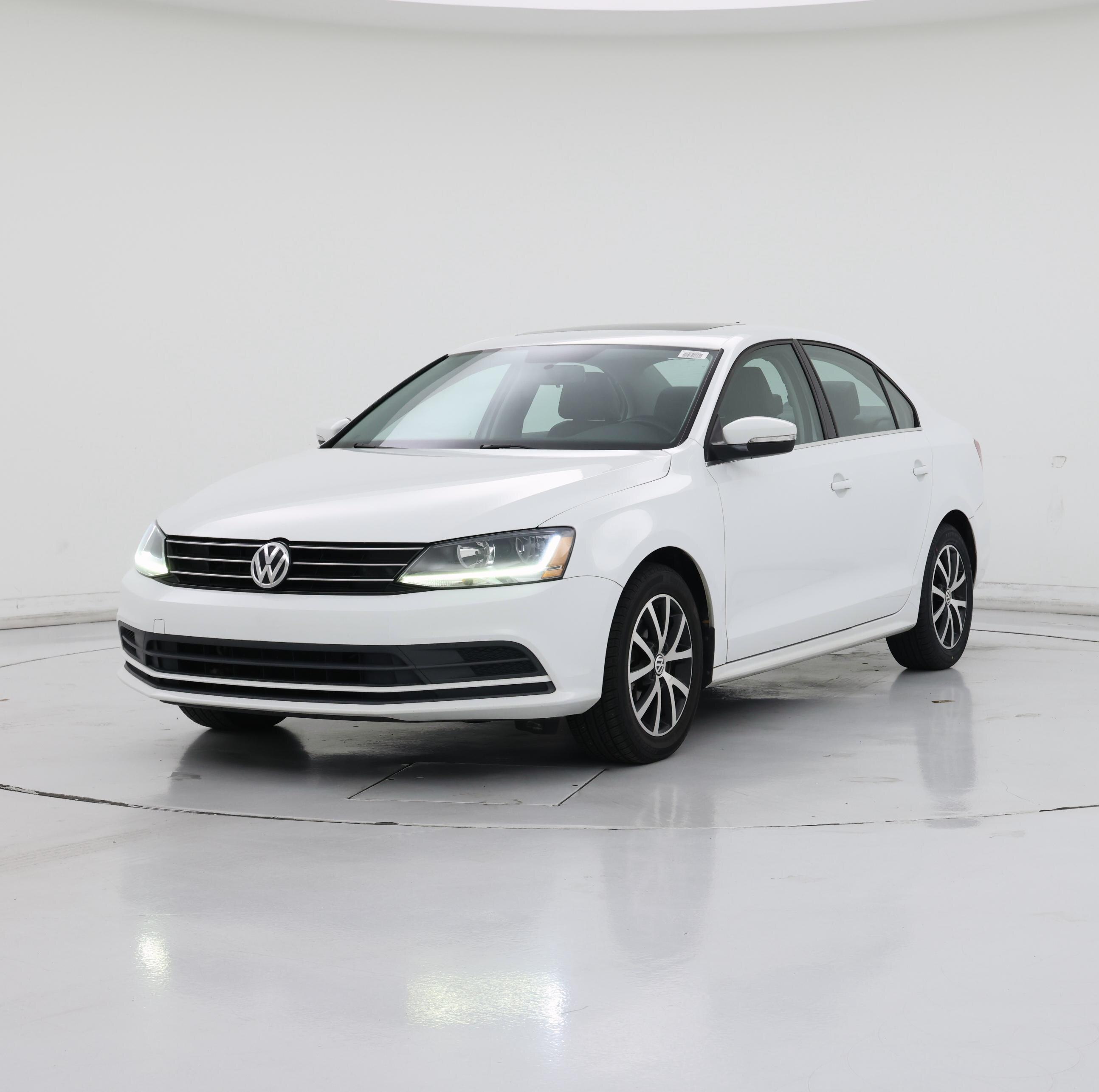 Thumbnail: 2017 Volkswagen Jetta - 4