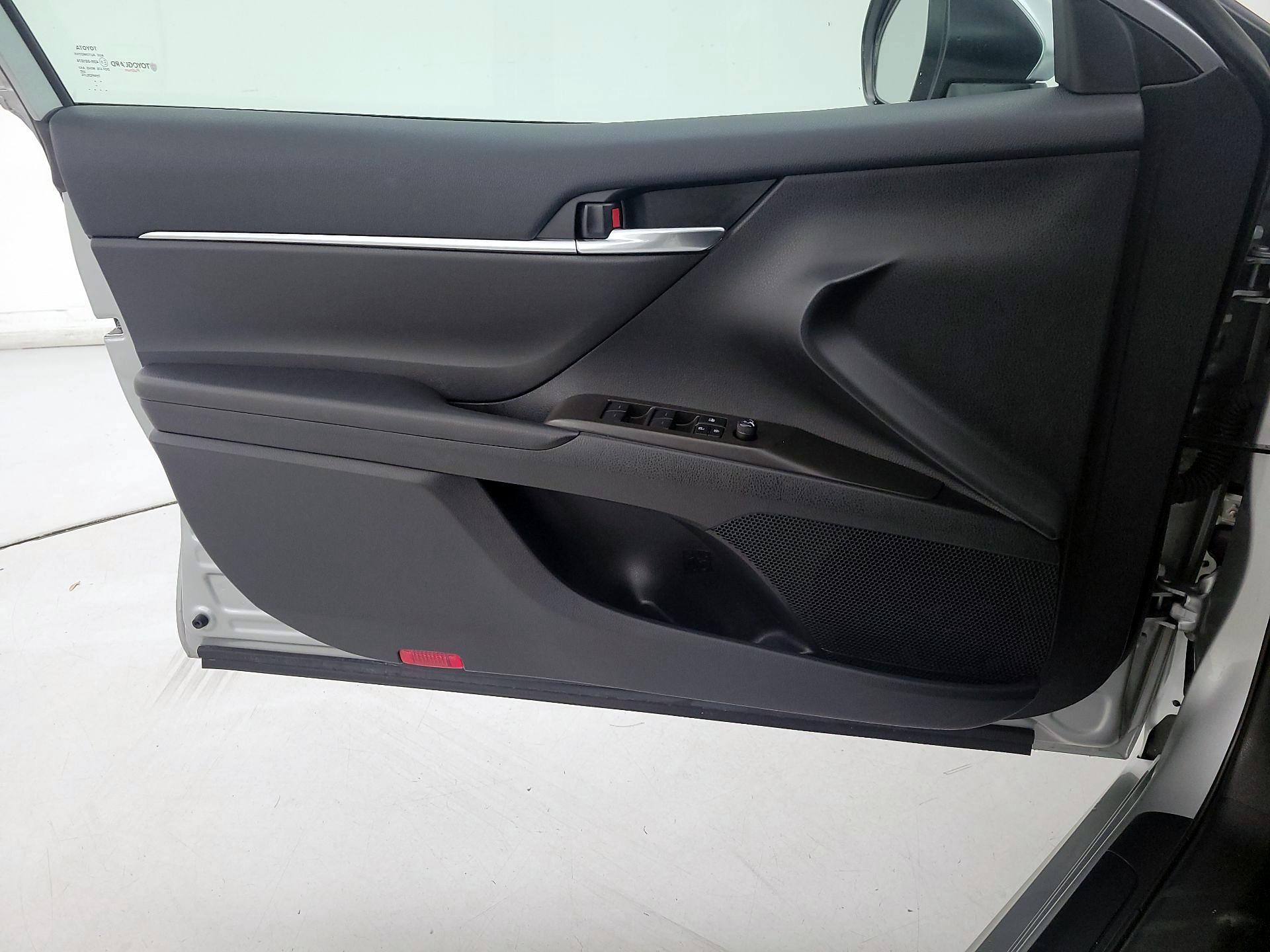 Thumbnail: 2023 Toyota Camry - 12