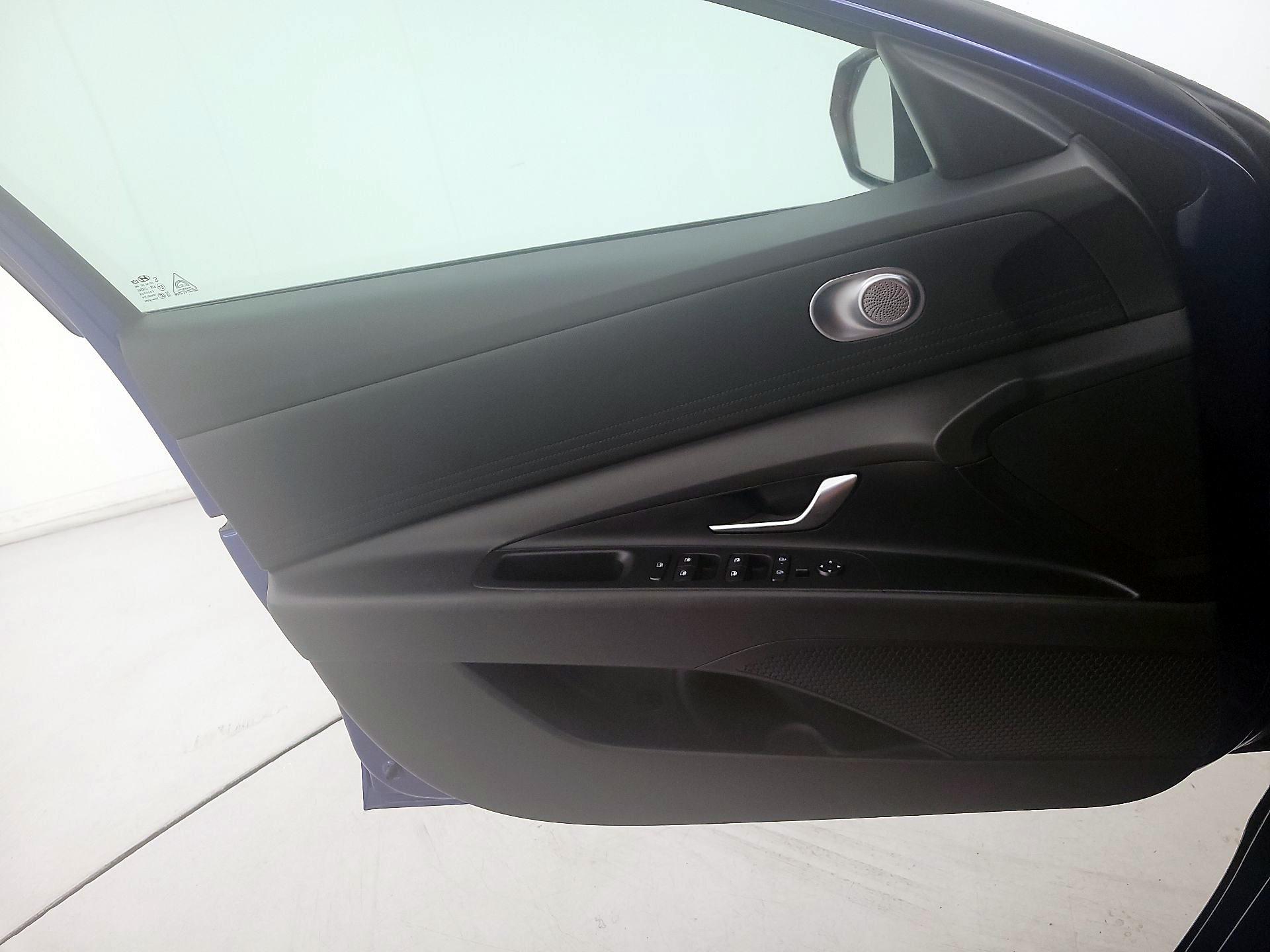 Thumbnail: 2024 Hyundai Elantra - 12