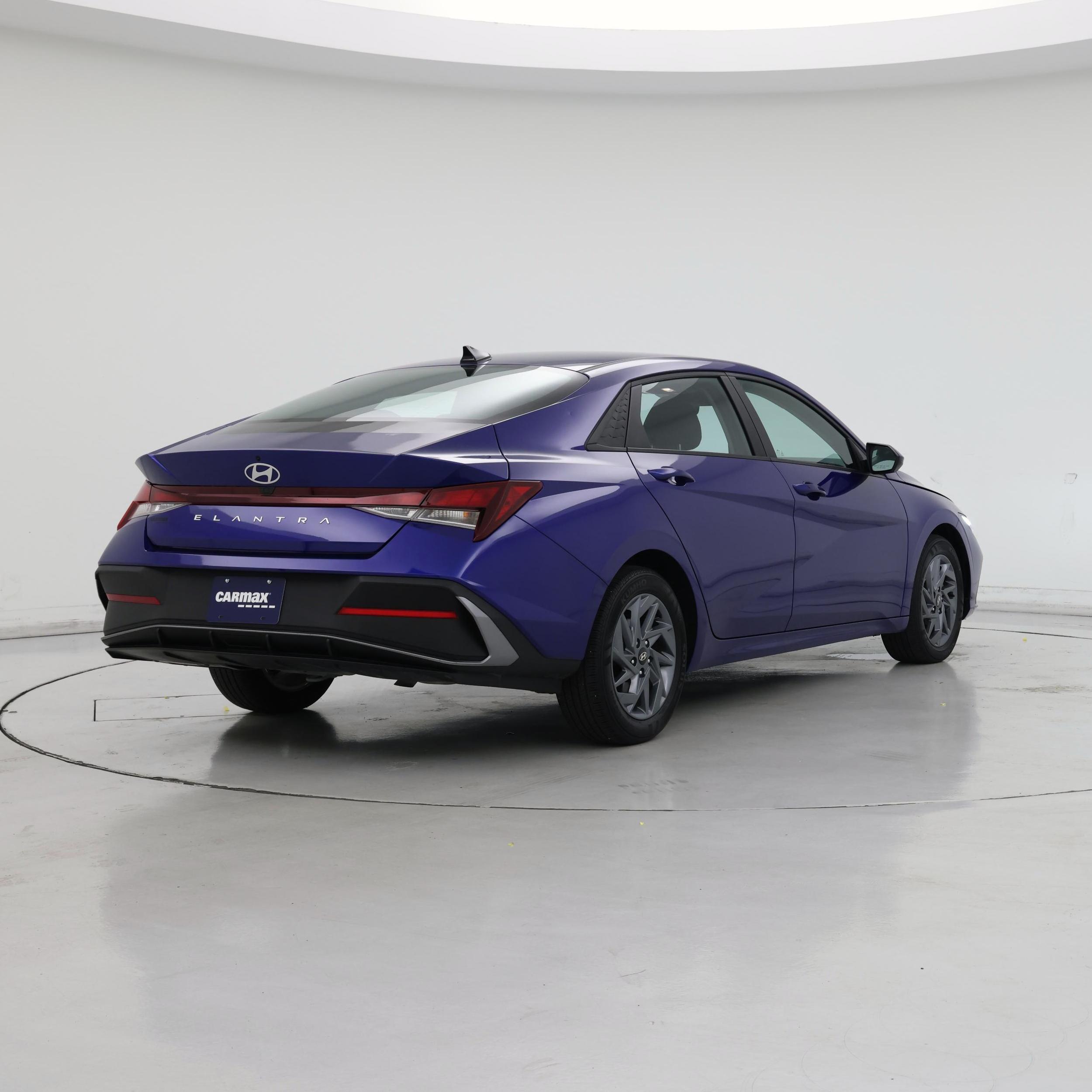 Thumbnail: 2024 Hyundai Elantra - 8