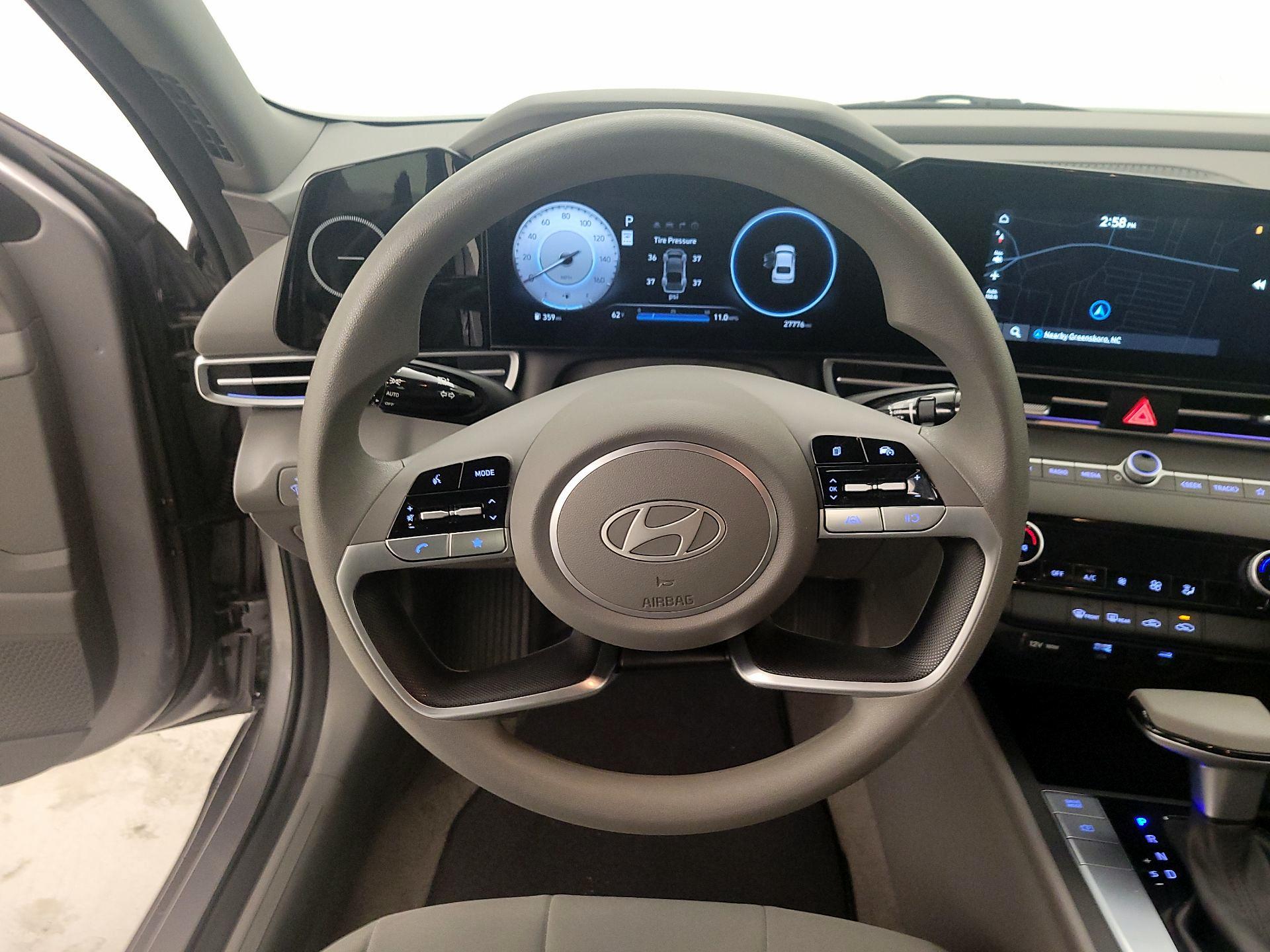 Thumbnail: 2024 Hyundai Elantra - 10