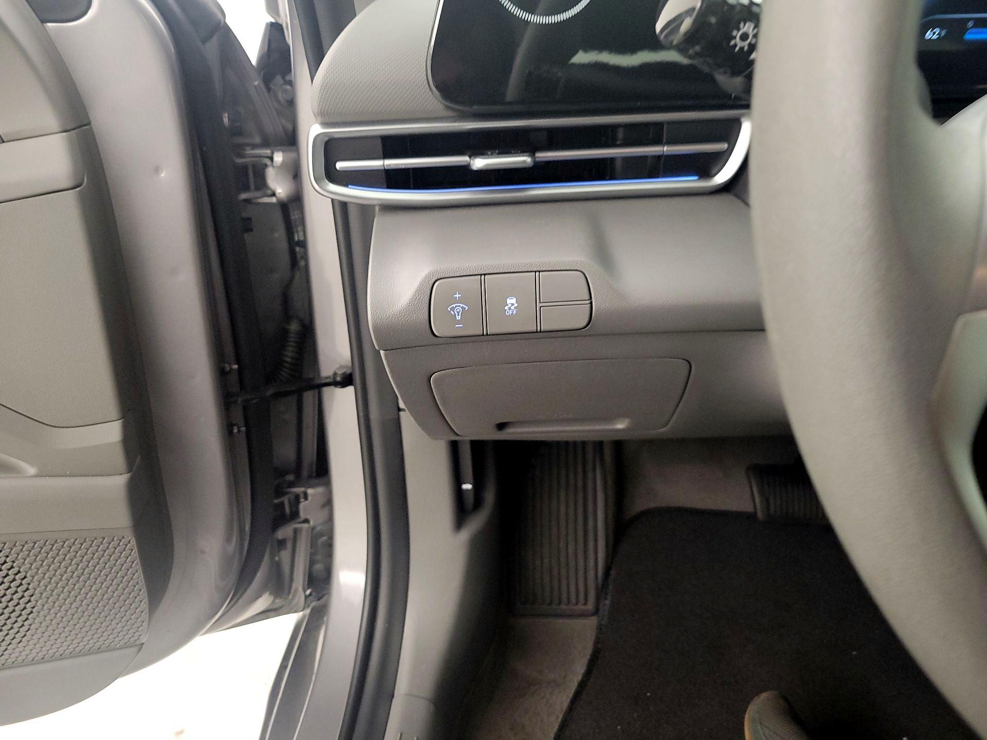 Thumbnail: 2024 Hyundai Elantra - 13