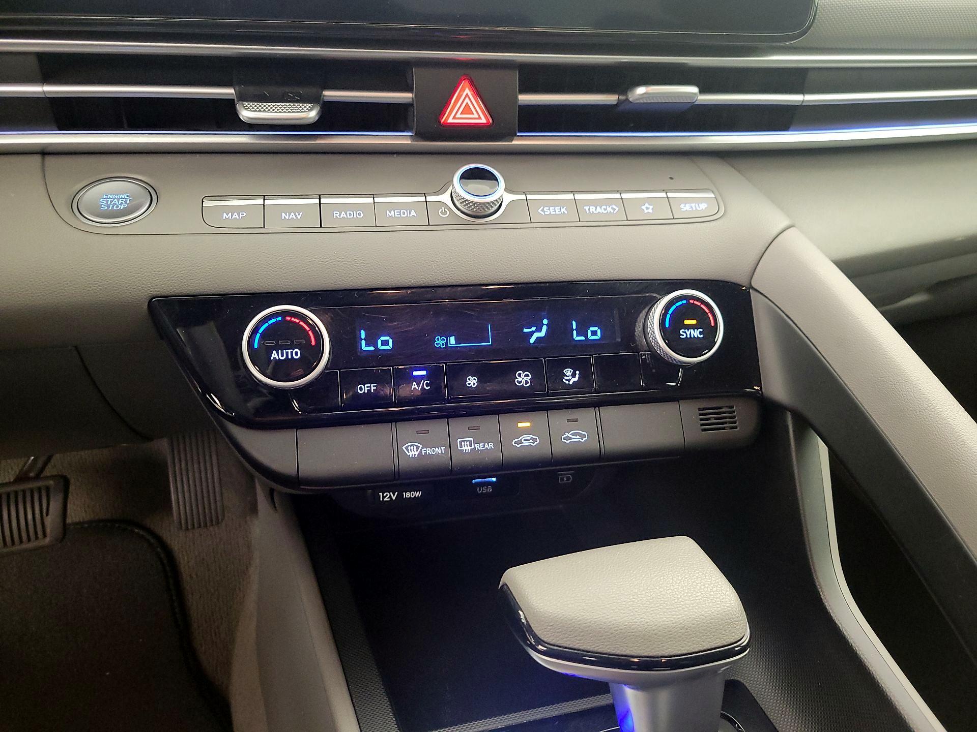 Thumbnail: 2024 Hyundai Elantra - 17