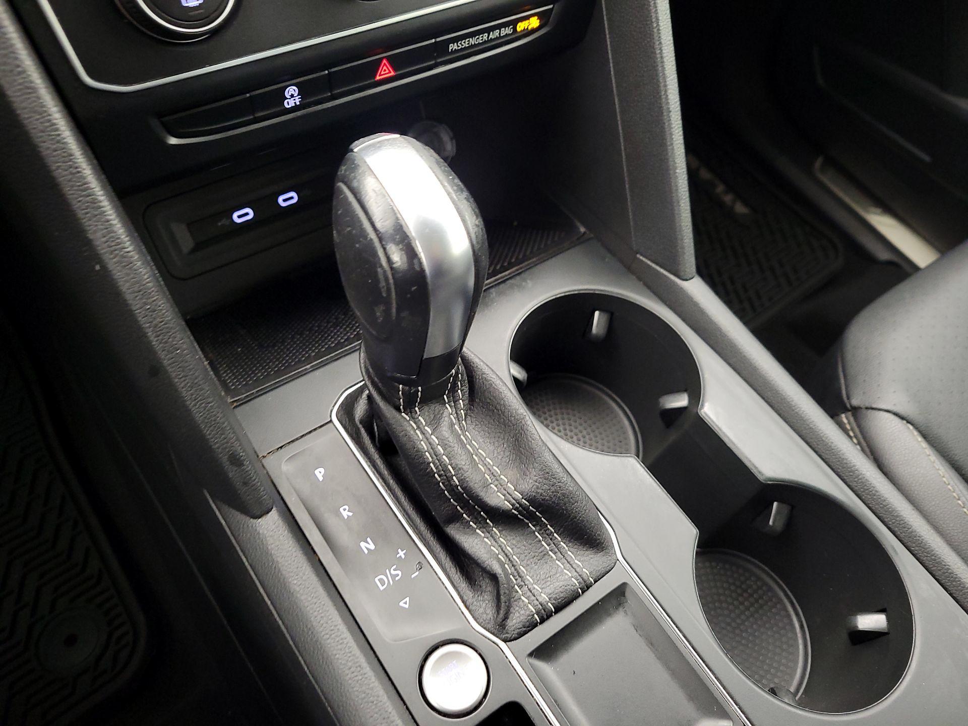 Thumbnail: 2021 Volkswagen Atlas - 17