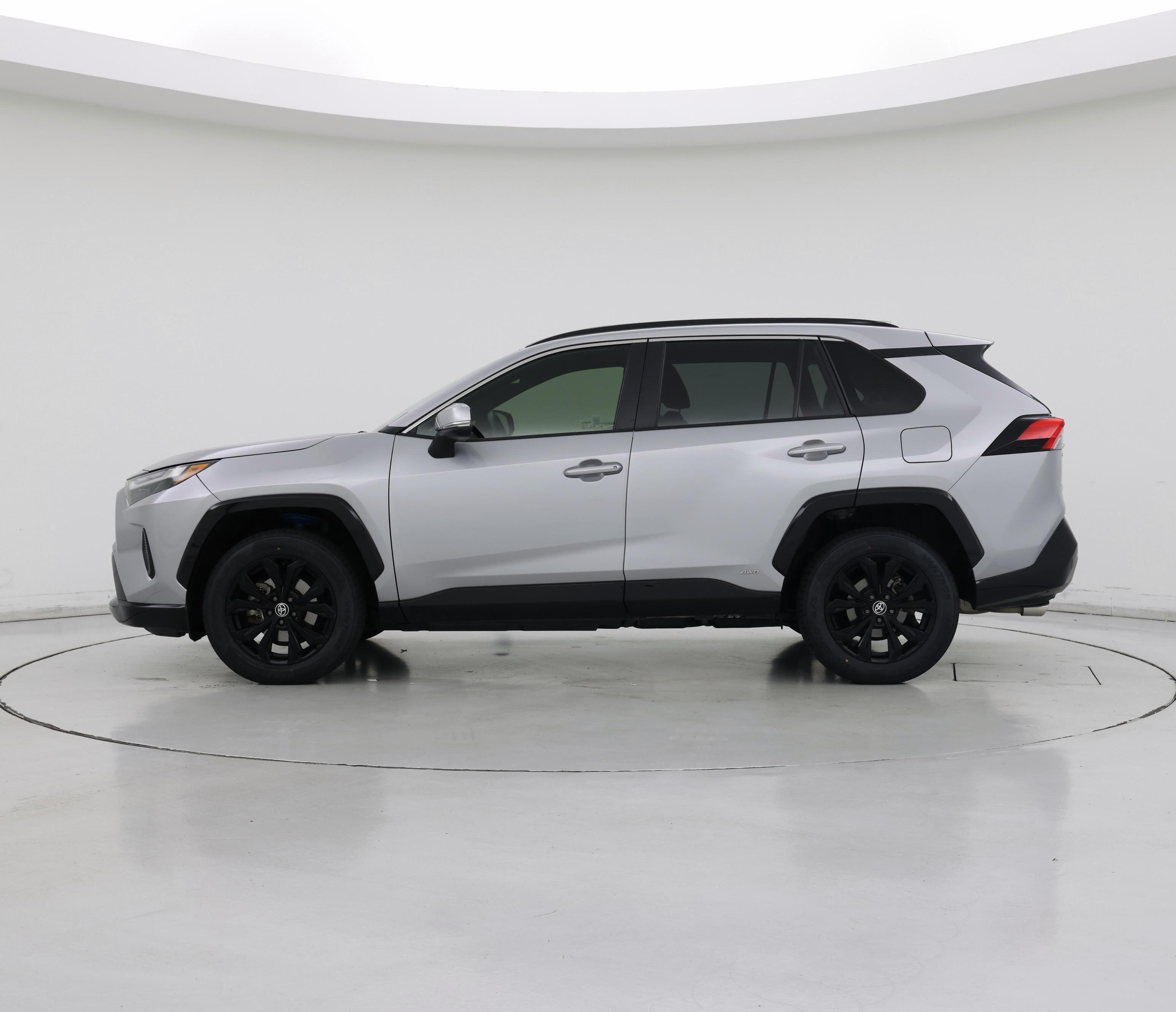 Thumbnail: 2022 Toyota RAV4 - 3