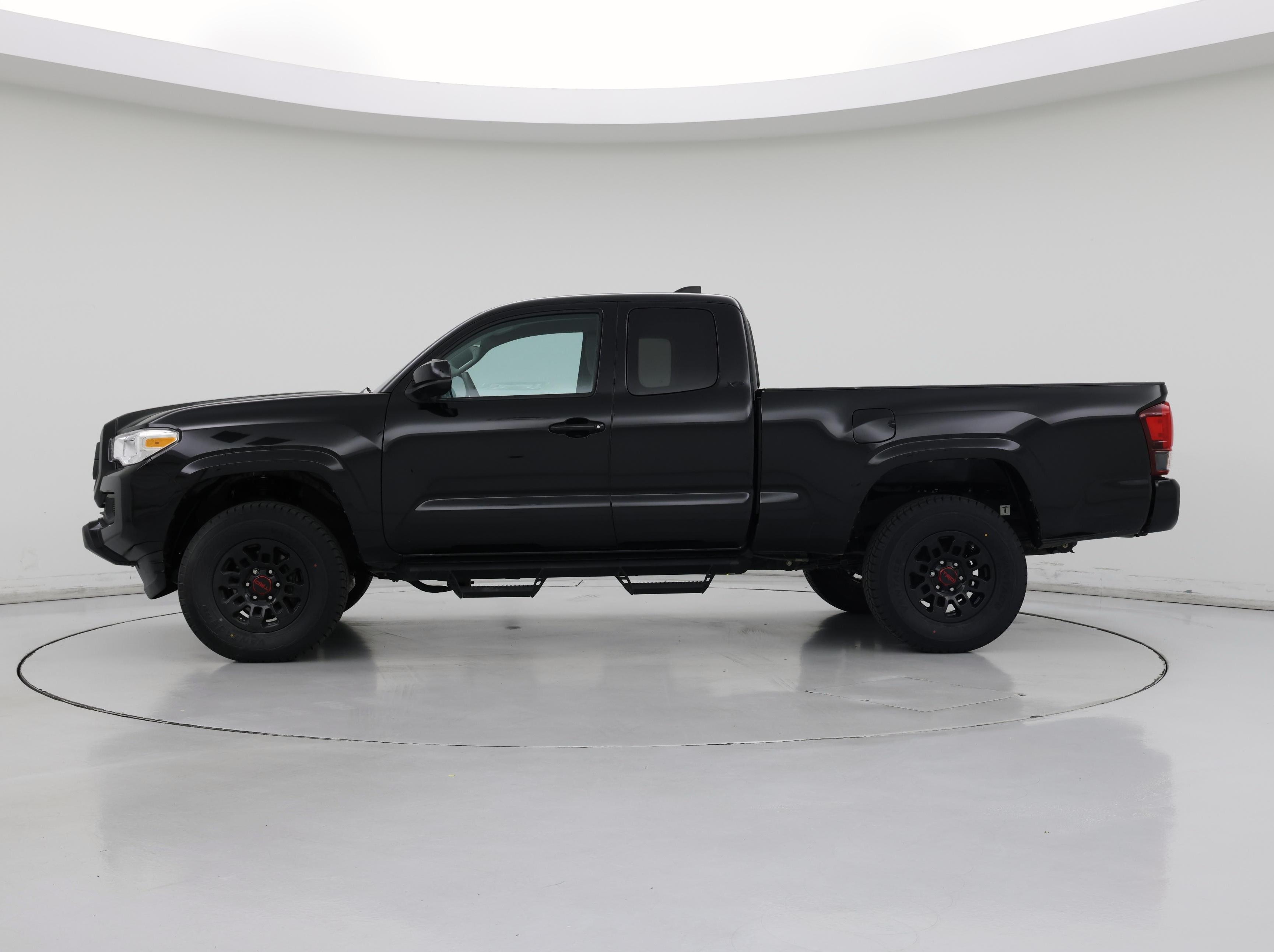 Thumbnail: 2022 Toyota Tacoma - 3