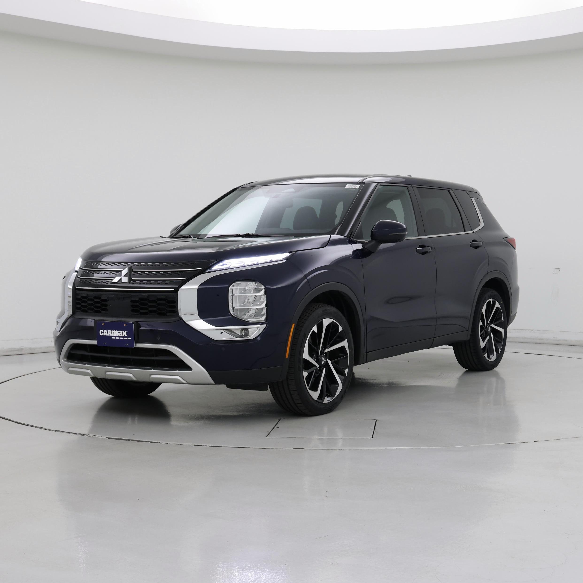 Thumbnail: 2023 Mitsubishi Outlander - 4
