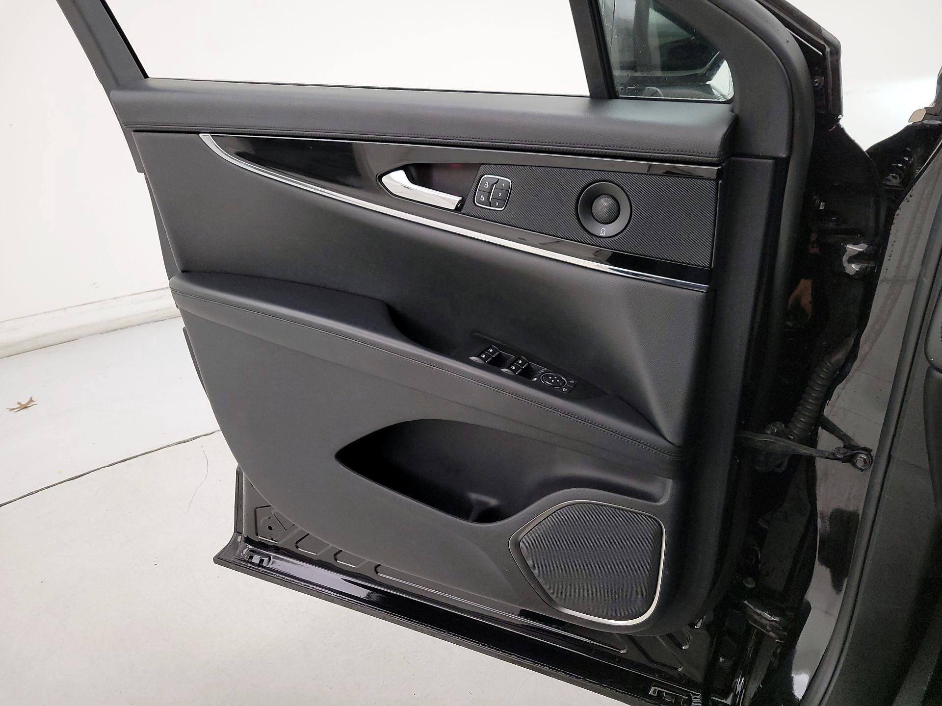 Thumbnail: 2022 Lincoln Nautilus - 12