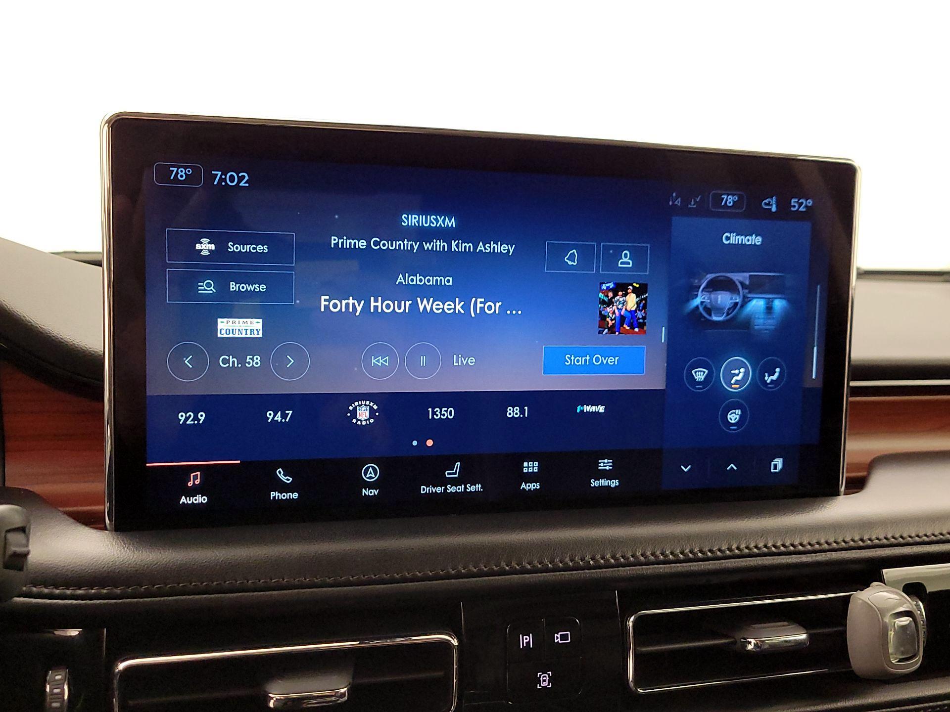 Thumbnail: 2022 Lincoln Nautilus - 16