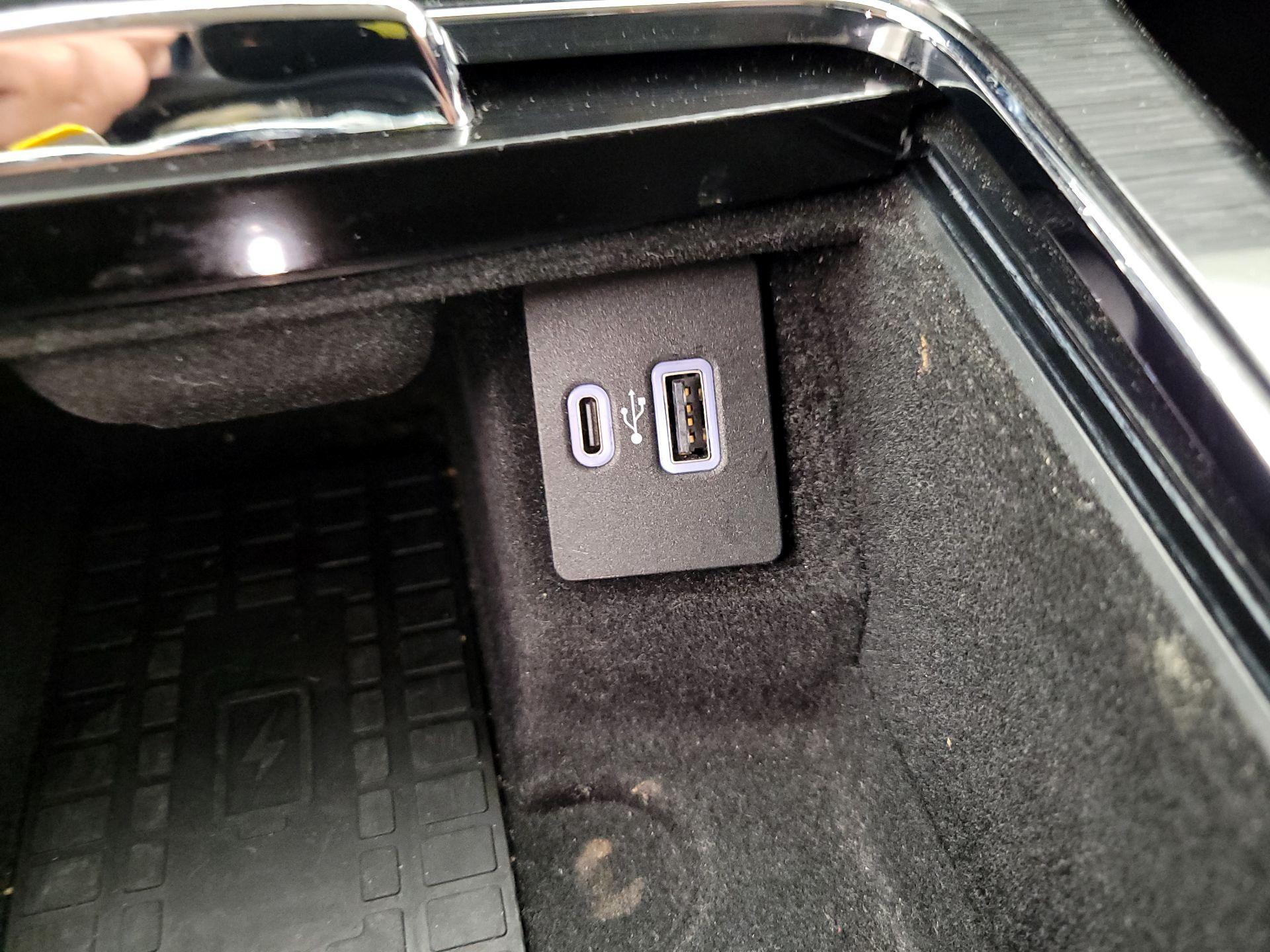 Thumbnail: 2022 Lincoln Nautilus - 19