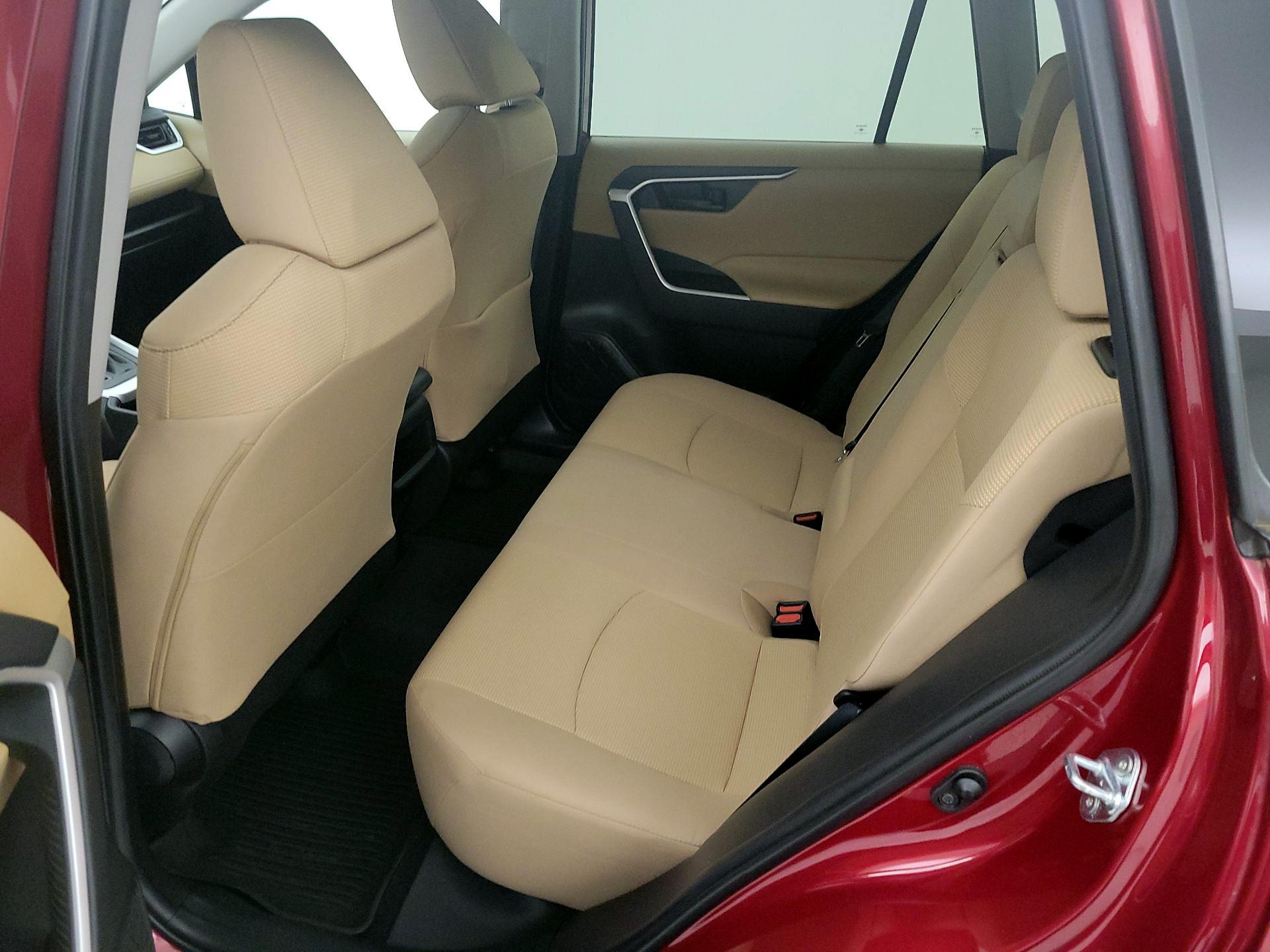 Thumbnail: 2021 Toyota RAV4 - 19