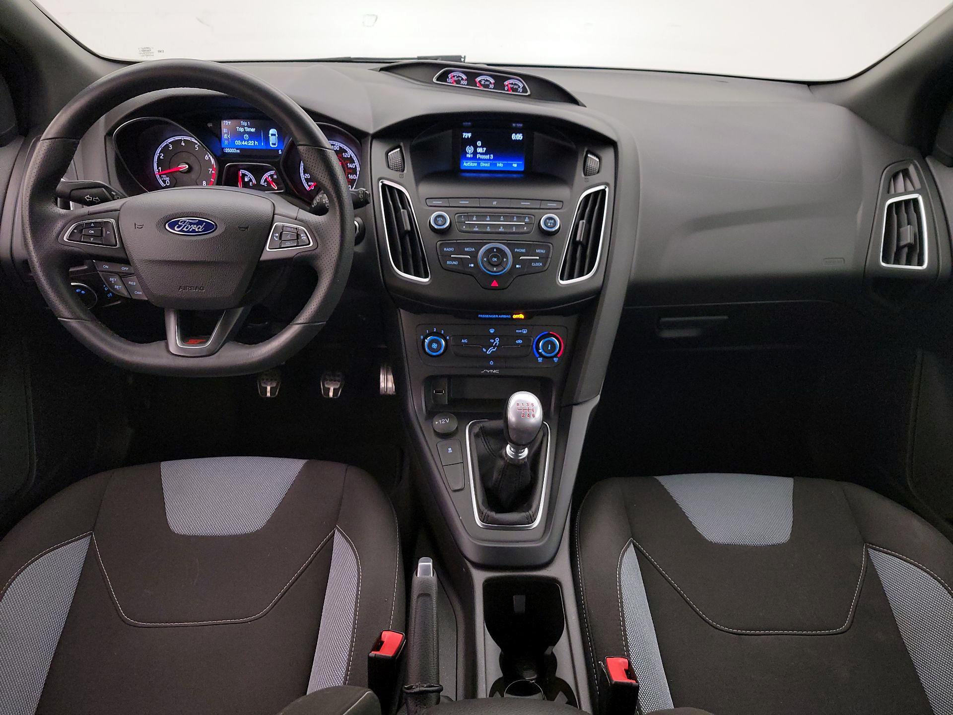 Thumbnail: 2018 Ford Focus - 9