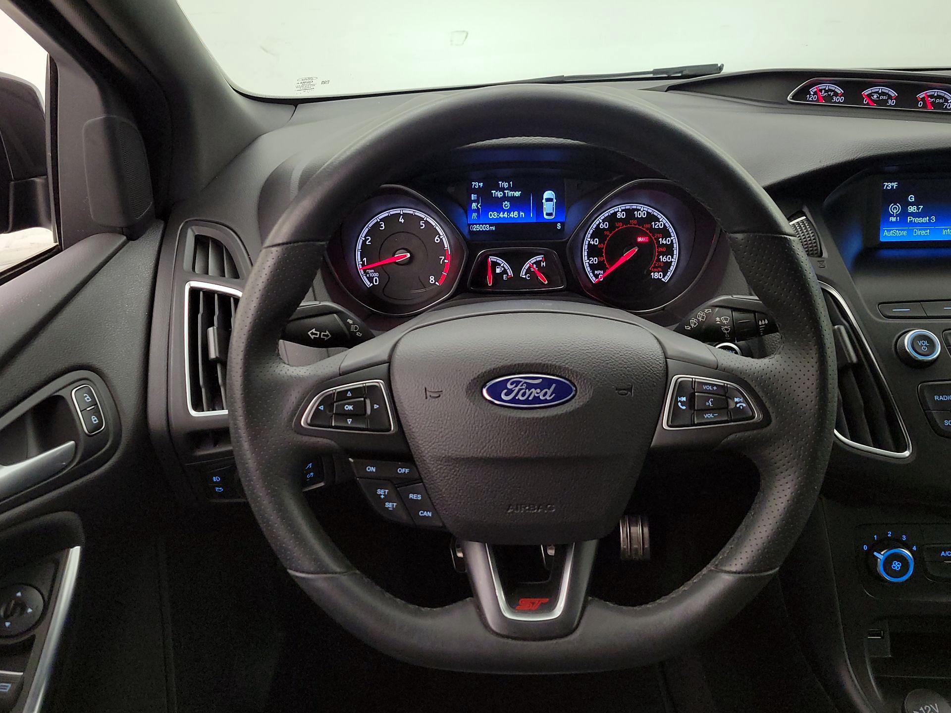 Thumbnail: 2018 Ford Focus - 10
