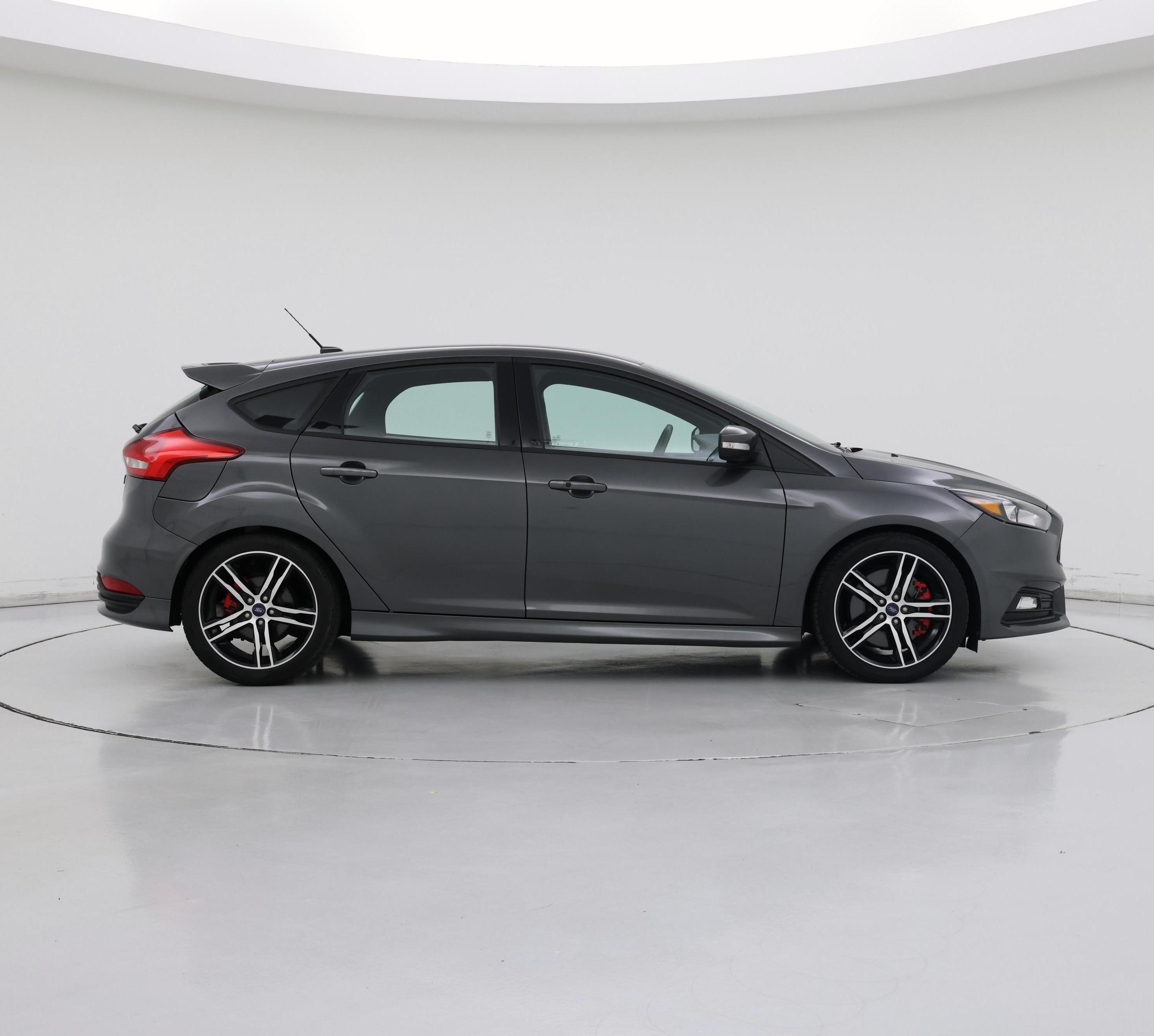Thumbnail: 2018 Ford Focus - 7