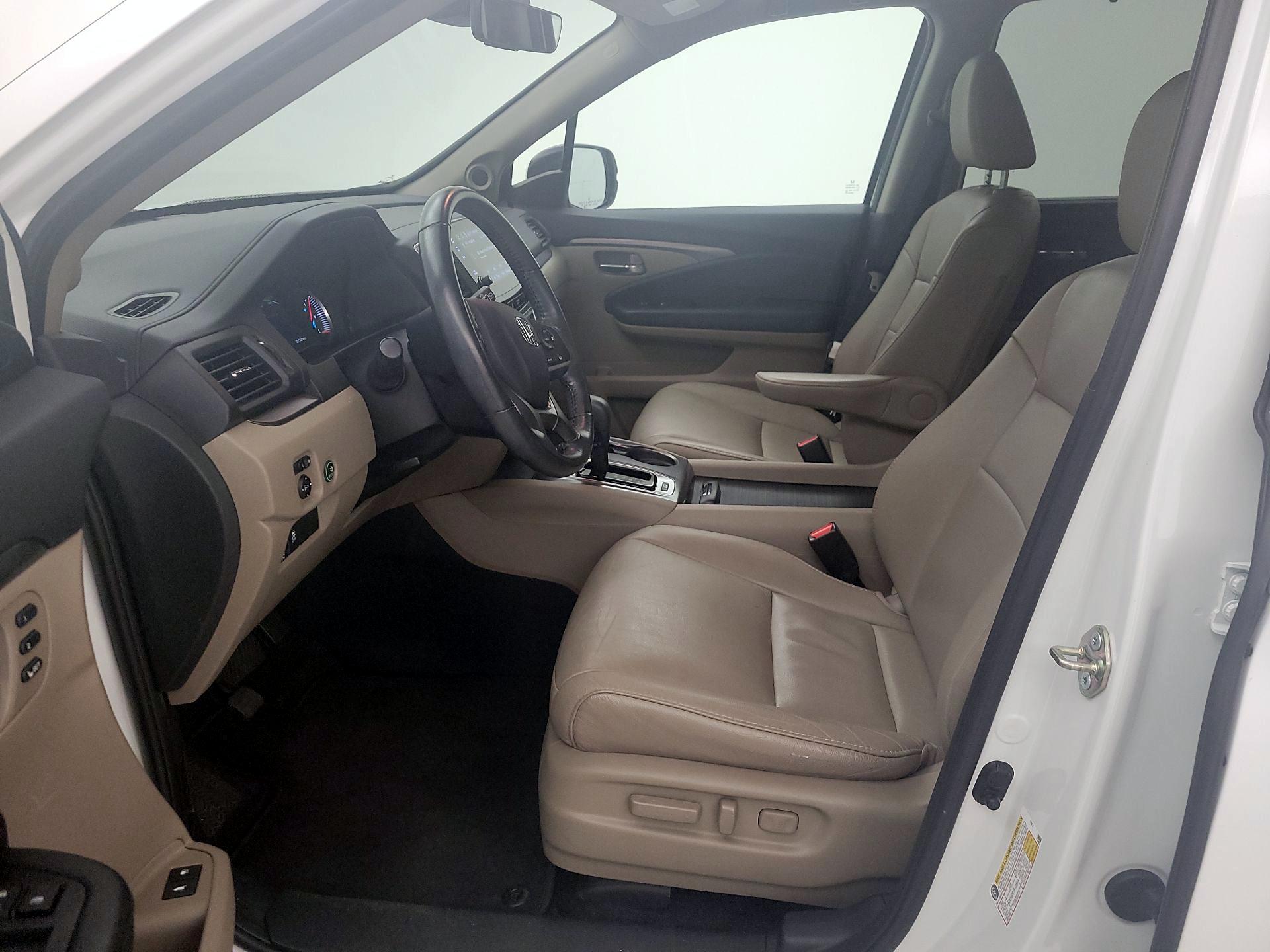 Thumbnail: 2020 Honda Pilot - 11