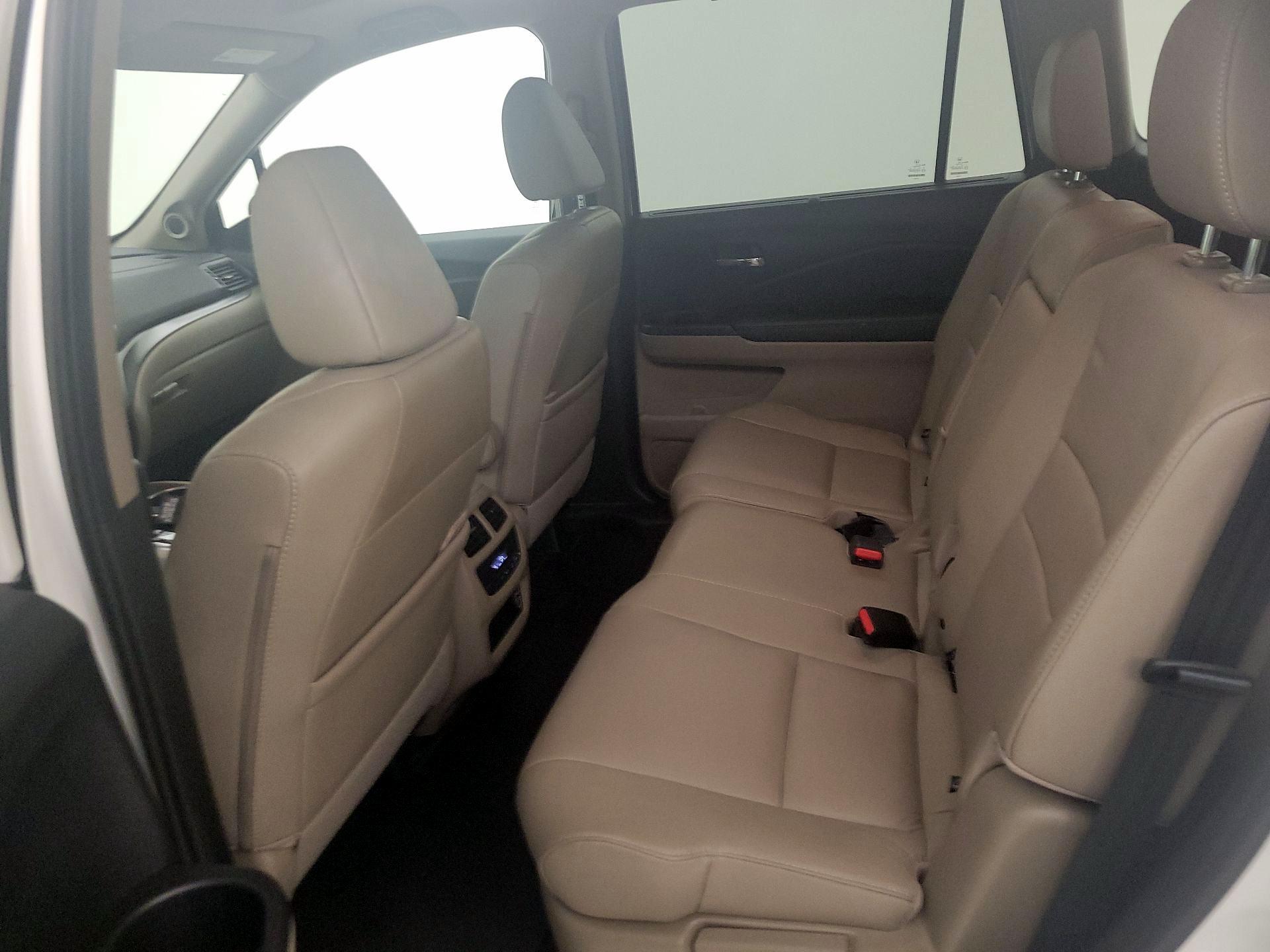 Thumbnail: 2020 Honda Pilot - 18