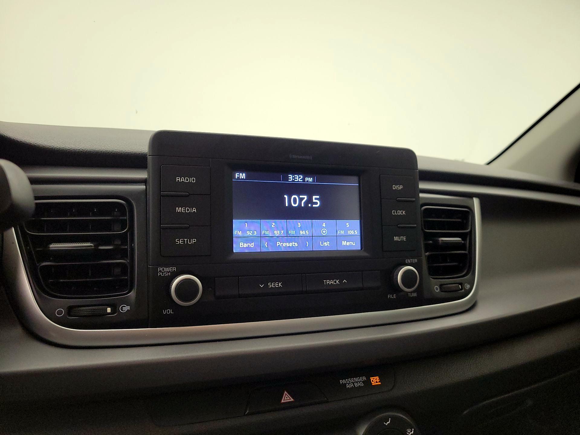 Thumbnail: 2018 Kia Rio - 14